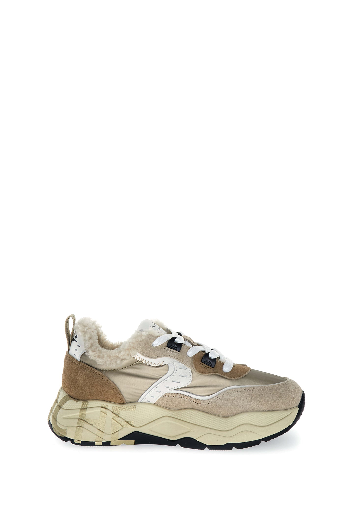 Club105 Fur. Suede/Laminated Nylon light beige platinum | Bildmaterial bereitgestellt von SHOES.PLEASE.