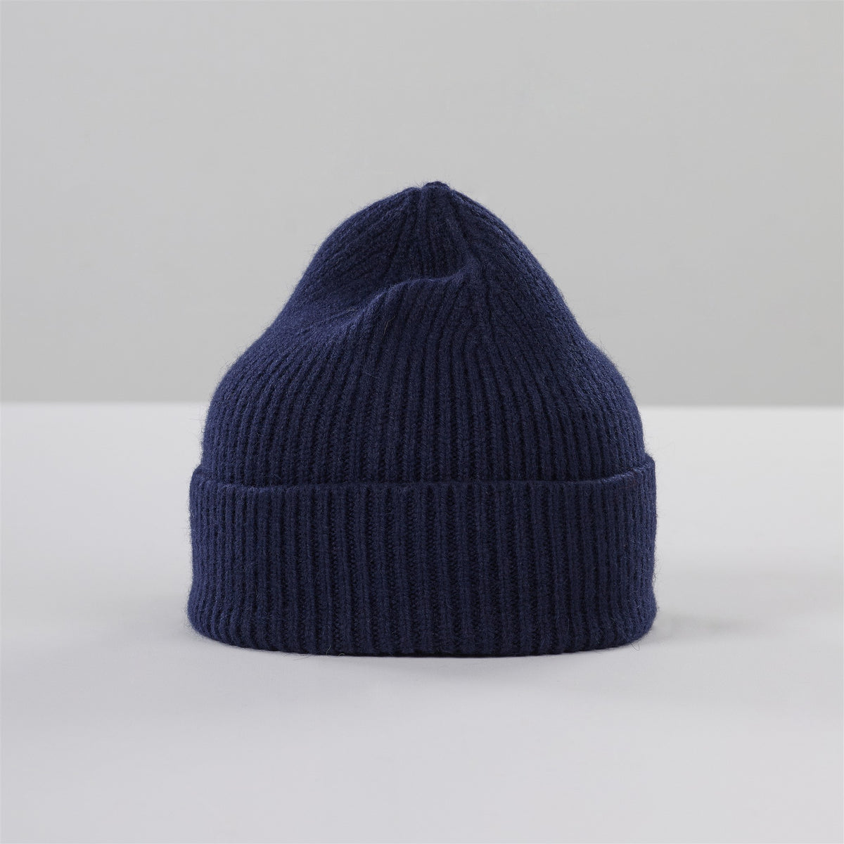 Beanie BEA-002 midnight | Bildmaterial bereitgestellt von SHOES.PLEASE.