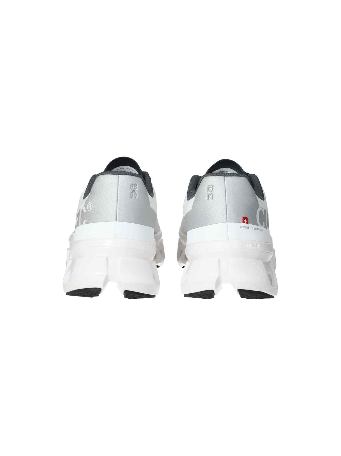 61.98433 W Cloudmonster all white | Bildmaterial bereitgestellt von SHOES.PLEASE.