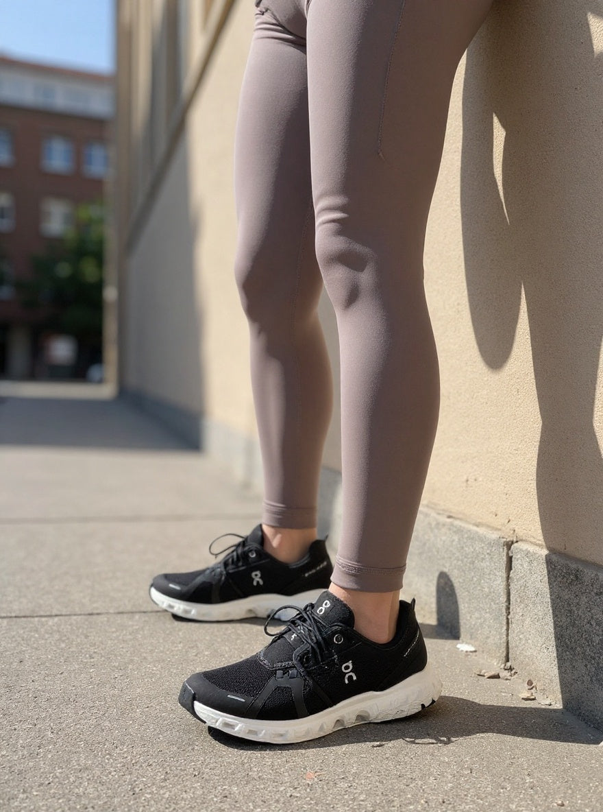 3WF10060299 W Cloud 6 black/white | Bildmaterial bereitgestellt von SHOES.PLEASE.