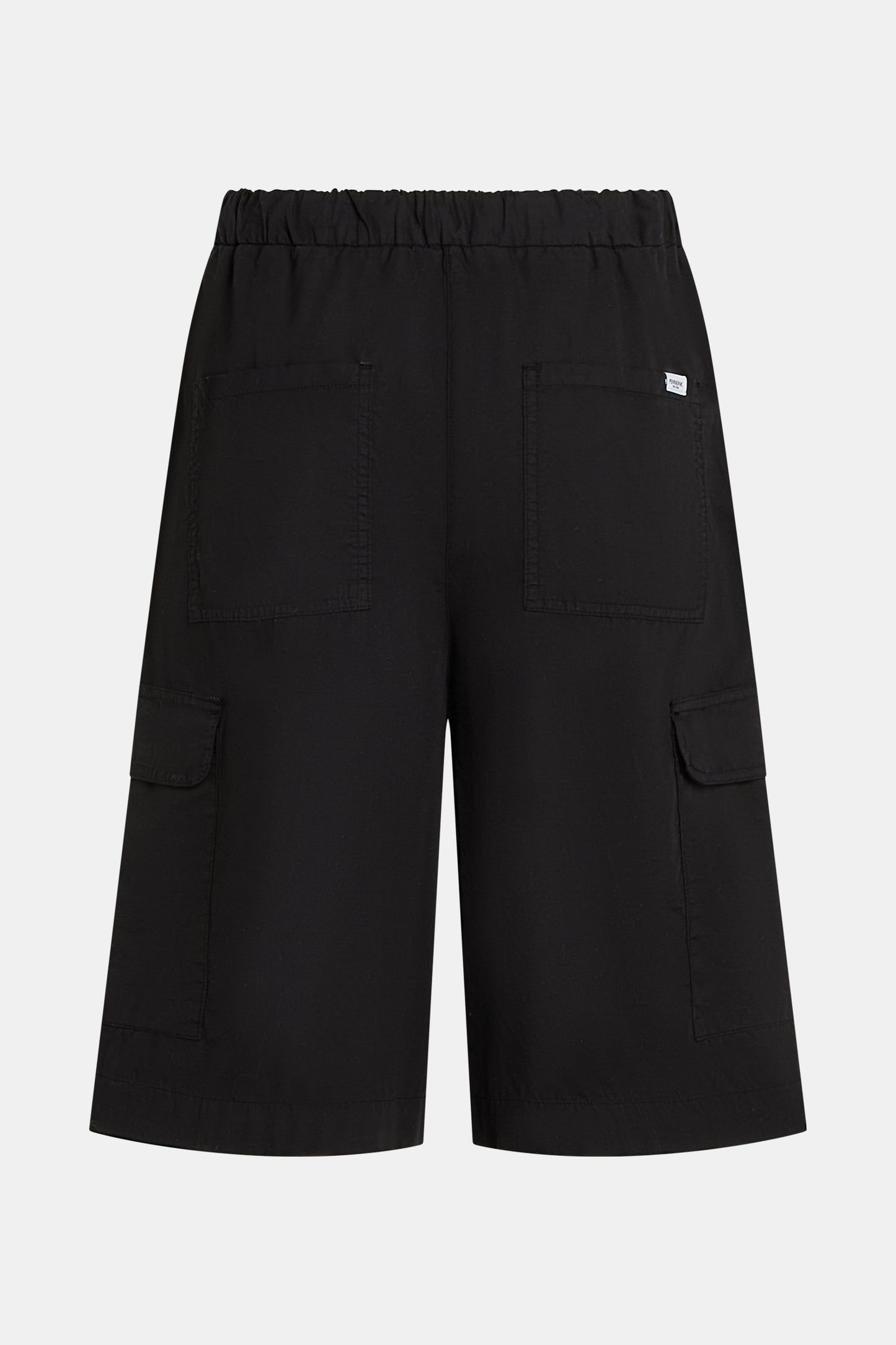 Shorts black | Bildmaterial bereitgestellt von SHOES.PLEASE.