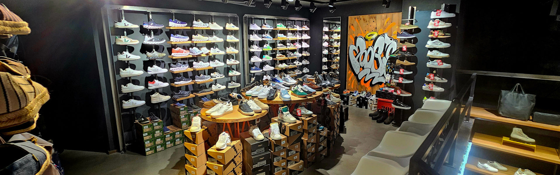 Bildmaterial bereitgestellt von SHOES.PLEASE.