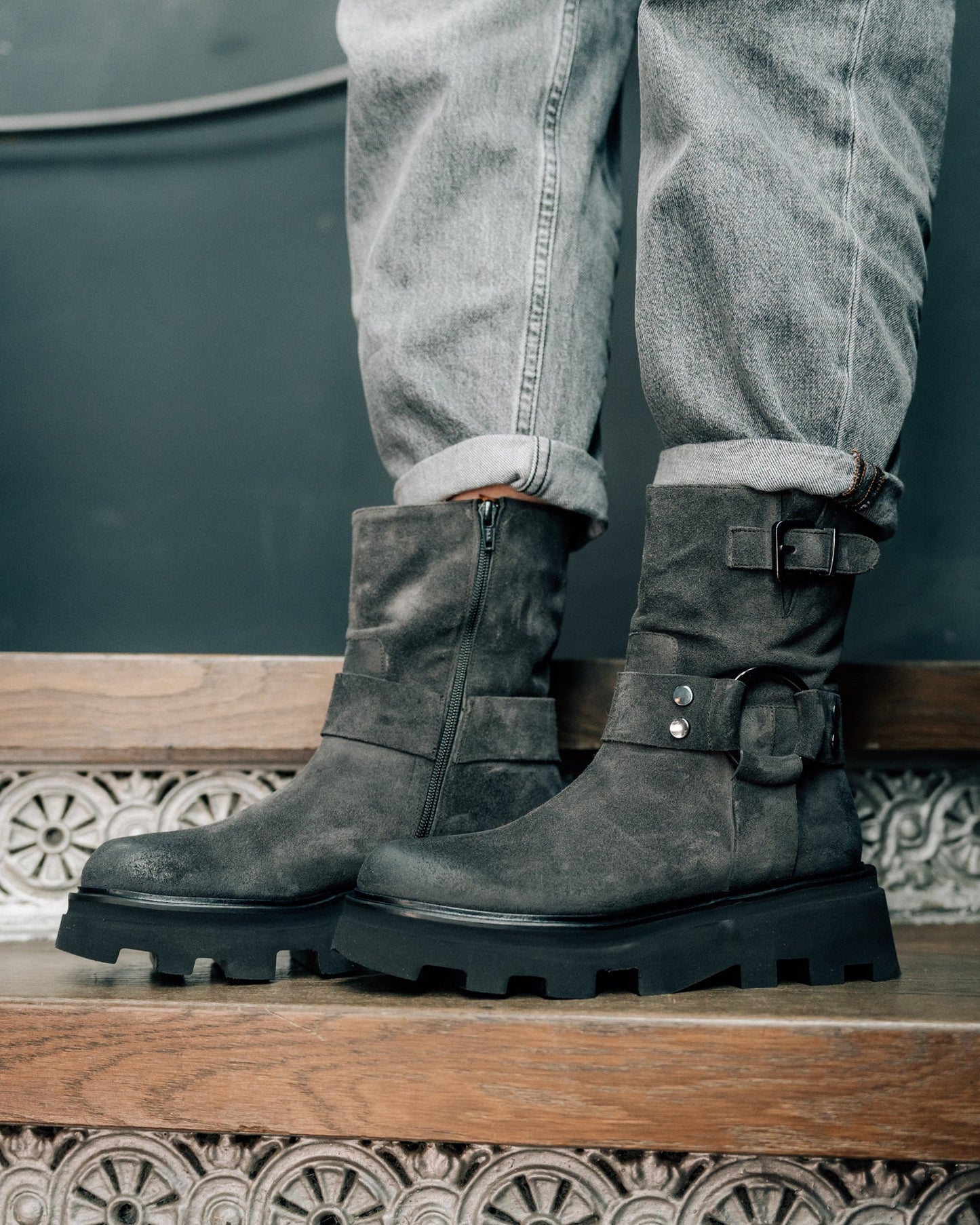 TM7377Z-0002-0168 carbone | Bildmaterial bereitgestellt von SHOES.PLEASE.