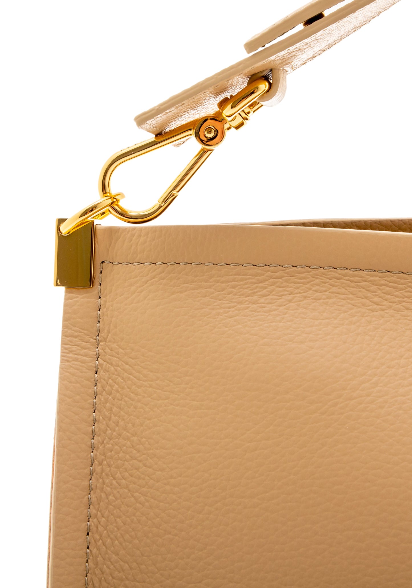 Snip fre.beige/sunri | Bildmaterial bereitgestellt von SHOES.PLEASE.
