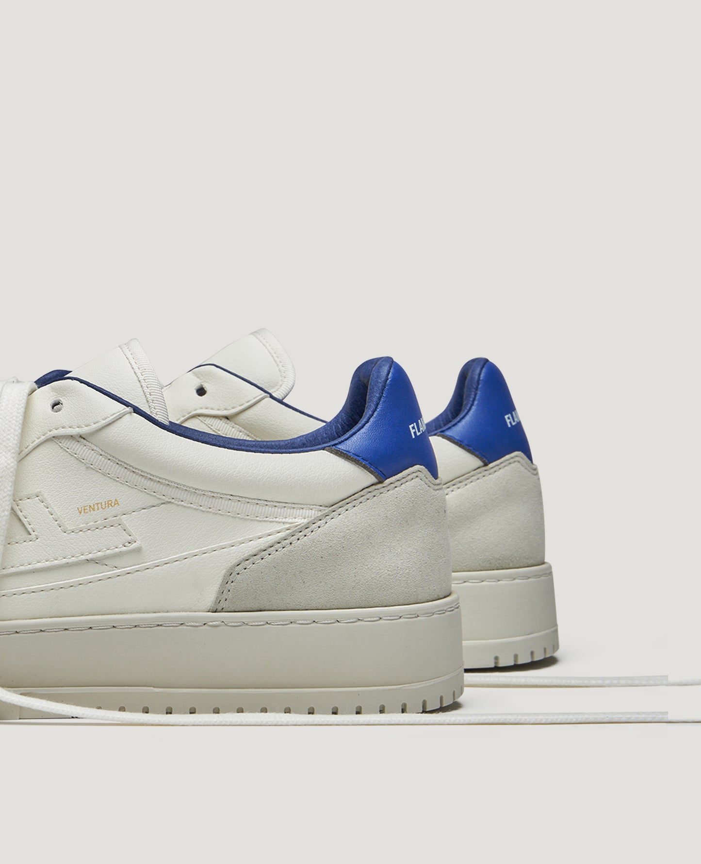 Ventura white indigo | Bildmaterial bereitgestellt von SHOES.PLEASE.
