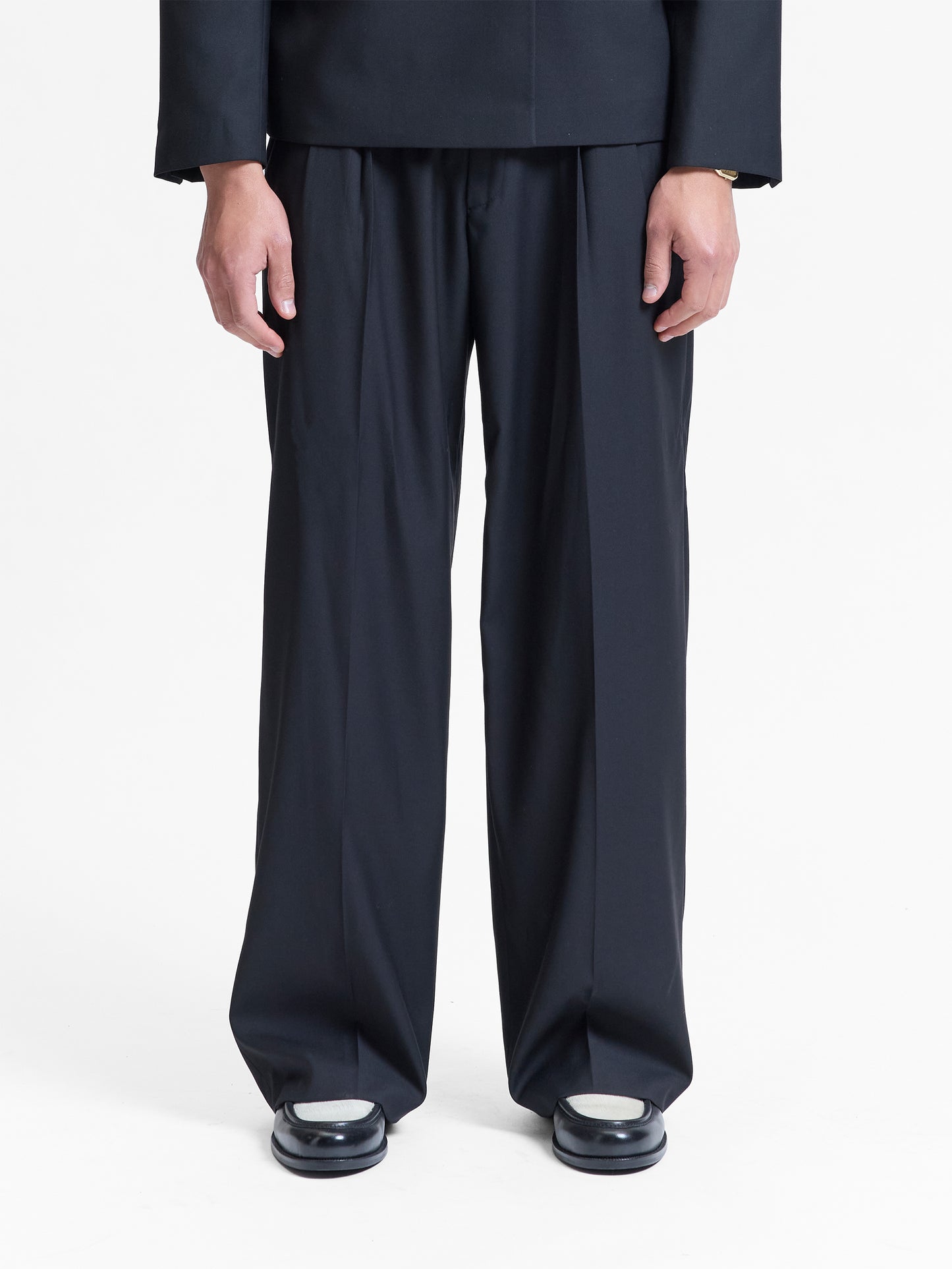 Tailored Baggy Pants black | Bildmaterial bereitgestellt von SHOES.PLEASE.