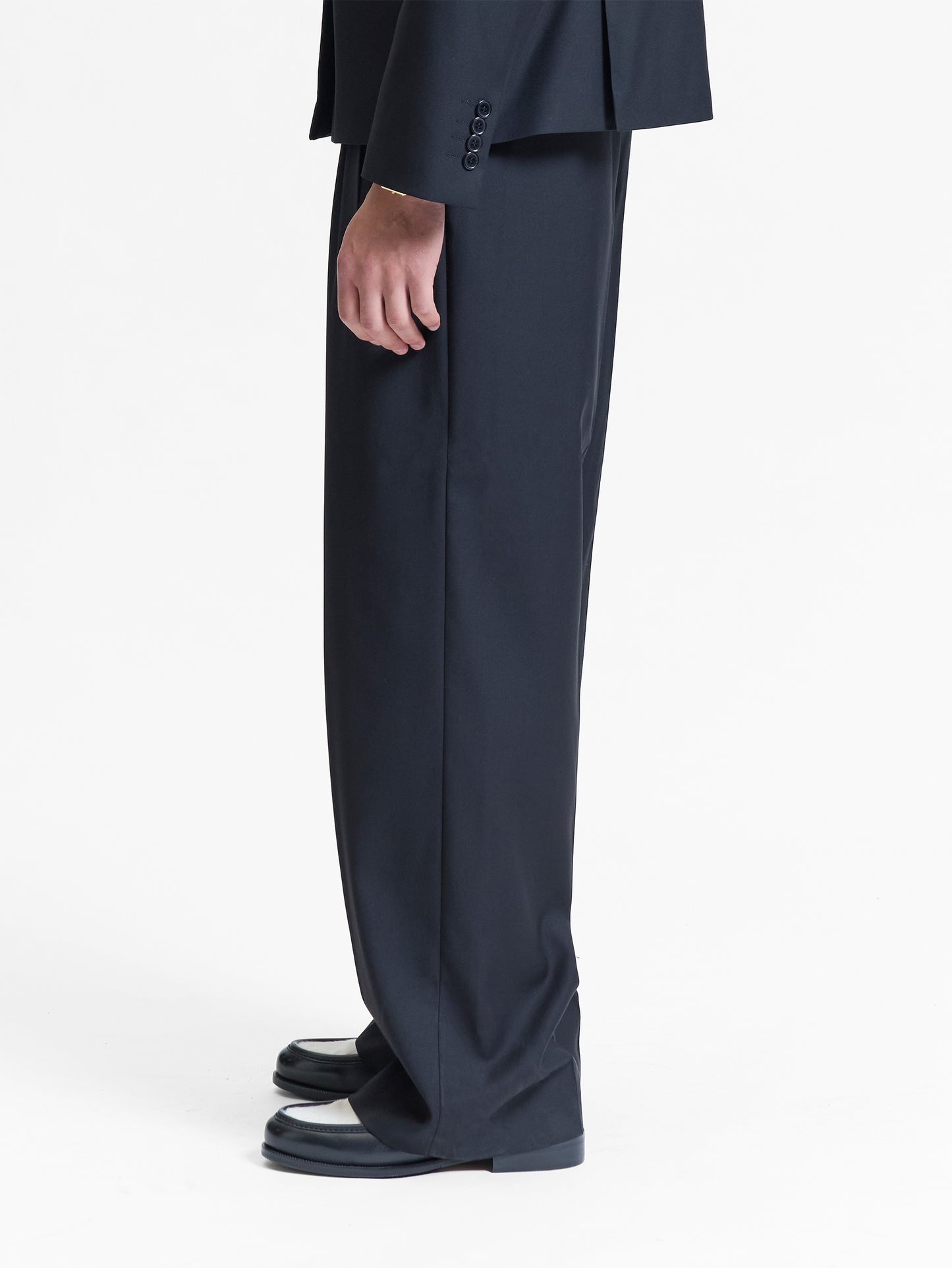 Tailored Baggy Pants black | Bildmaterial bereitgestellt von SHOES.PLEASE.