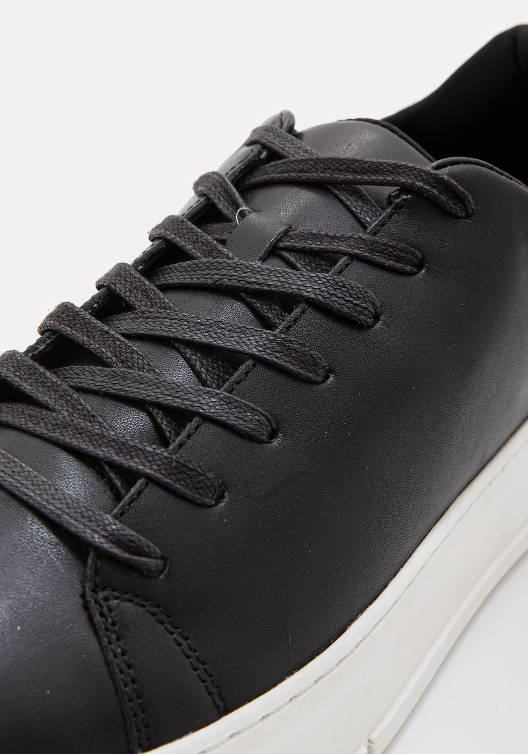 JOHN 5184-001-20 black | Bildmaterial bereitgestellt von SHOES.PLEASE.