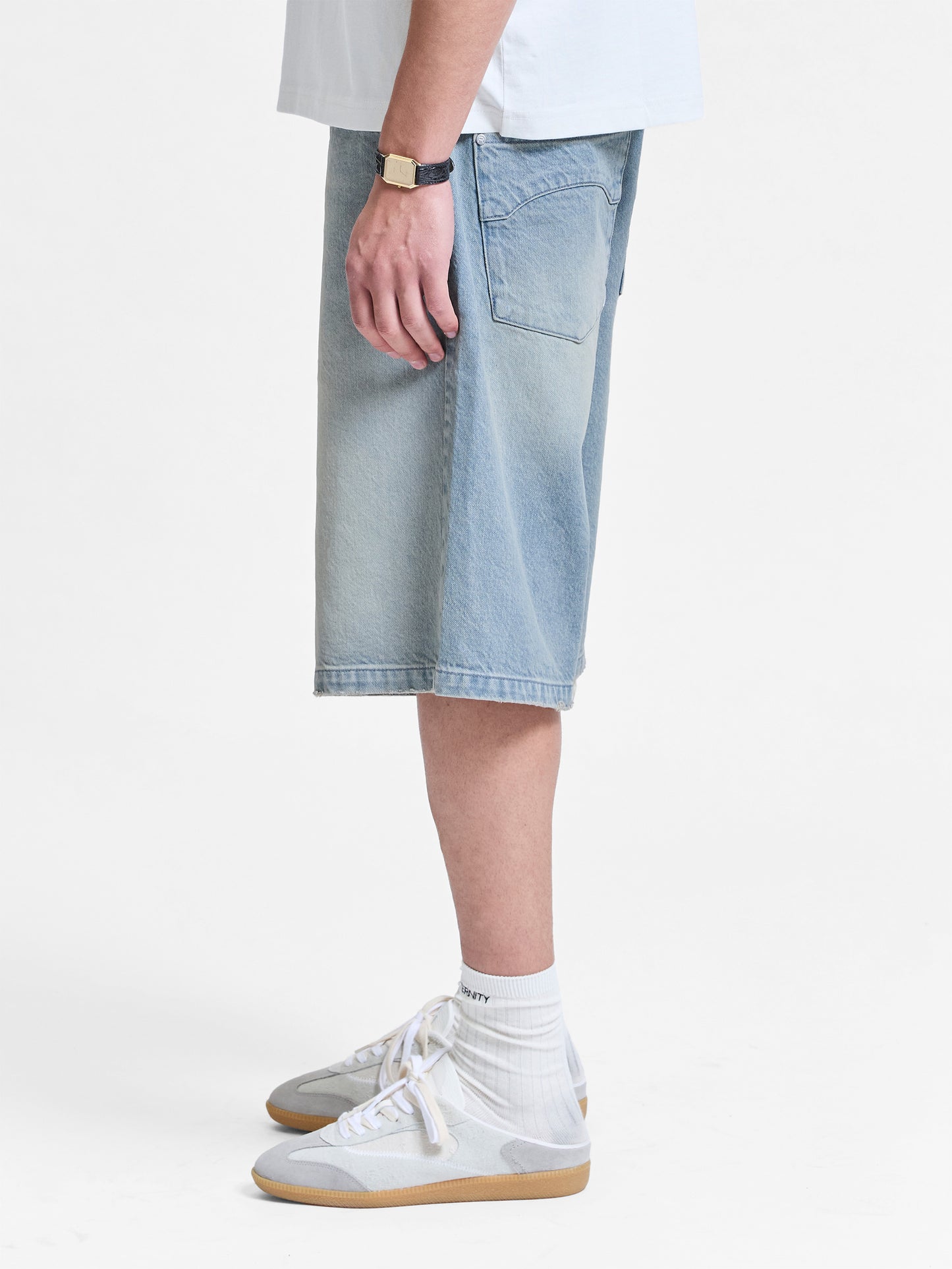 Essential Jorts light blue | Bildmaterial bereitgestellt von SHOES.PLEASE.