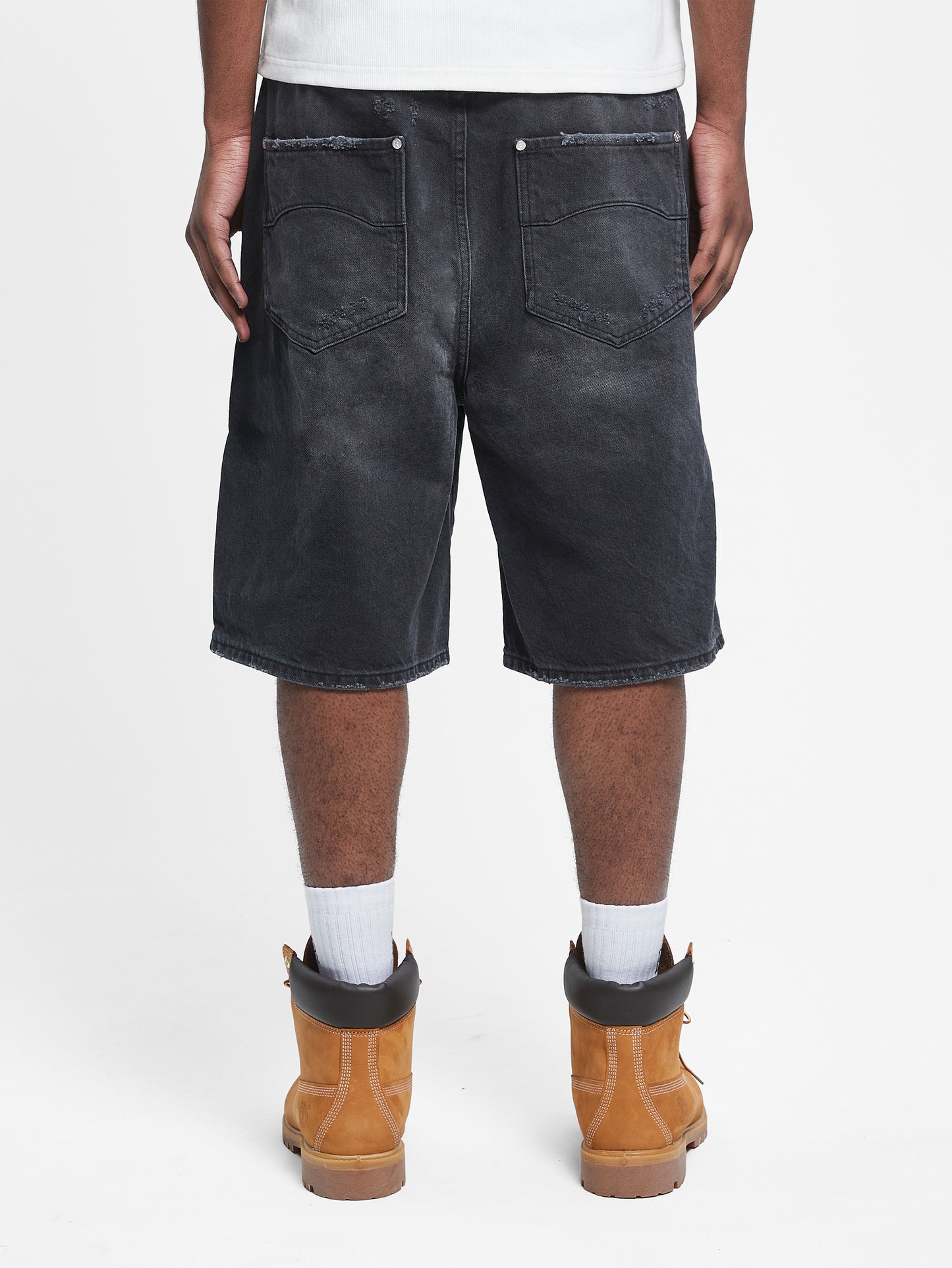Essential Jorts washed black | Bildmaterial bereitgestellt von SHOES.PLEASE.