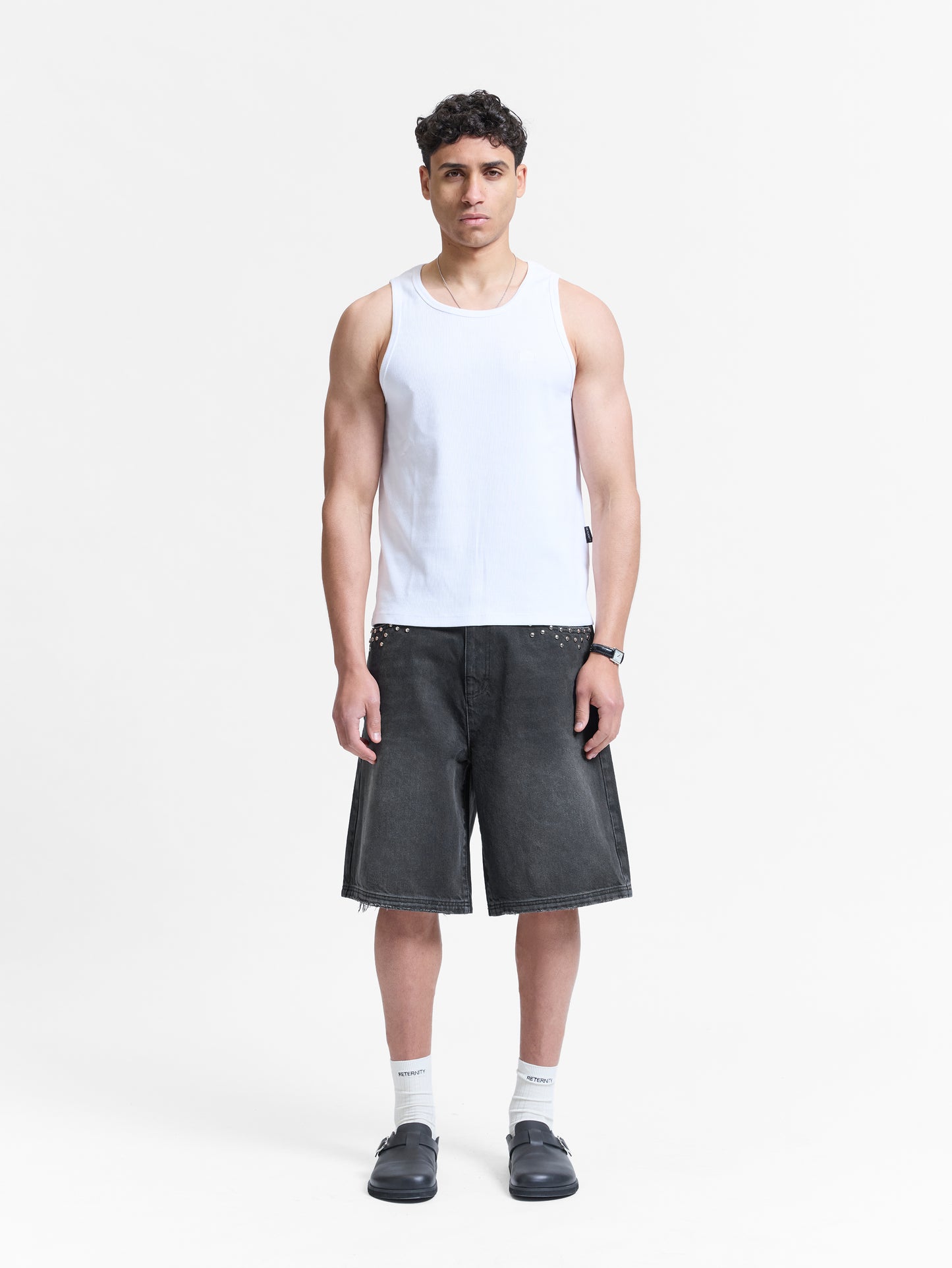 STUDDED JORTS black | Bildmaterial bereitgestellt von SHOES.PLEASE.