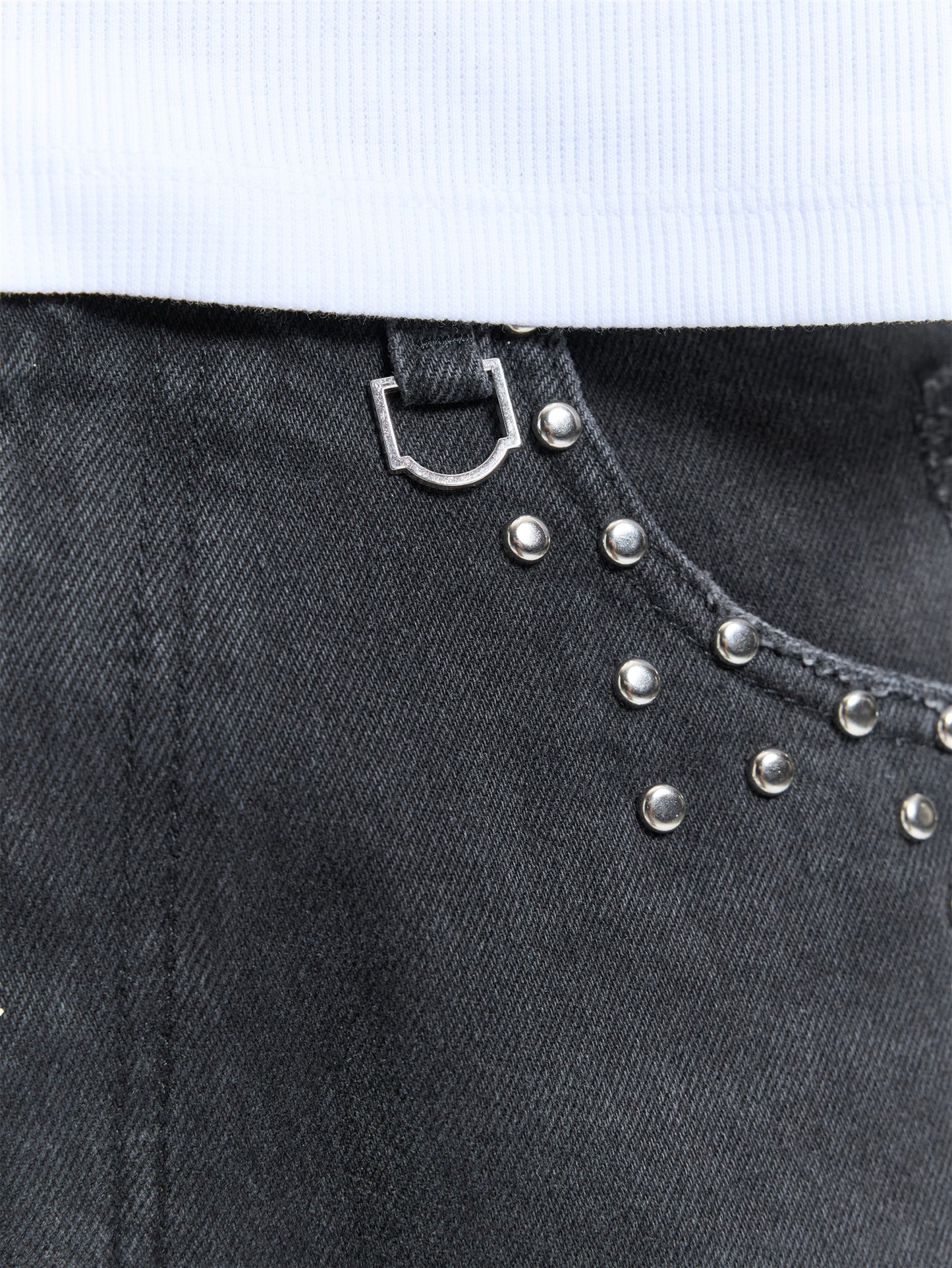 STUDDED JORTS black | Bildmaterial bereitgestellt von SHOES.PLEASE.
