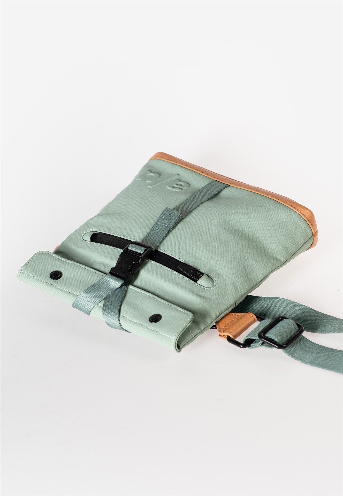 Tsu Bauchtasche Japan sage green | Bildmaterial bereitgestellt von SHOES.PLEASE.