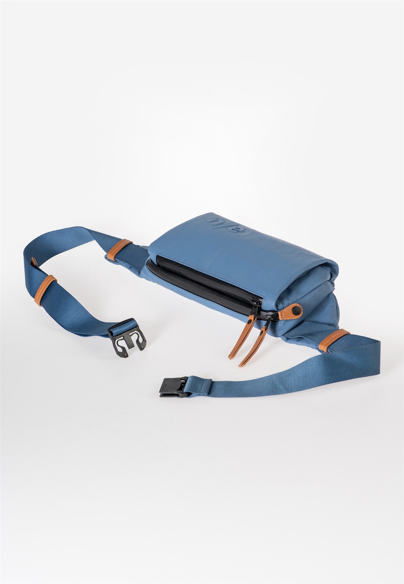 Himeji Gürteltasche Japan blue jeans | Bildmaterial bereitgestellt von SHOES.PLEASE.