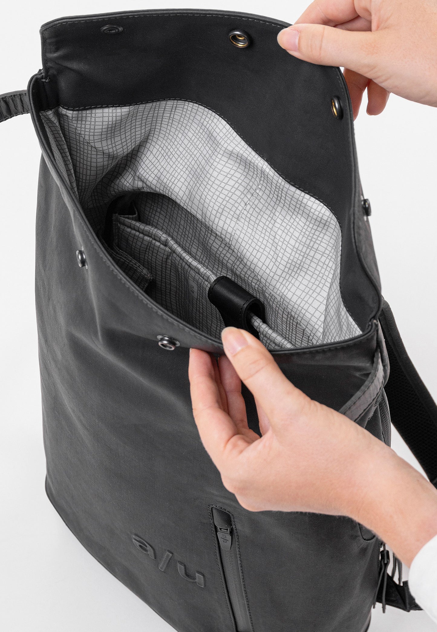Wakayama Rucksack black | Bildmaterial bereitgestellt von SHOES.PLEASE.