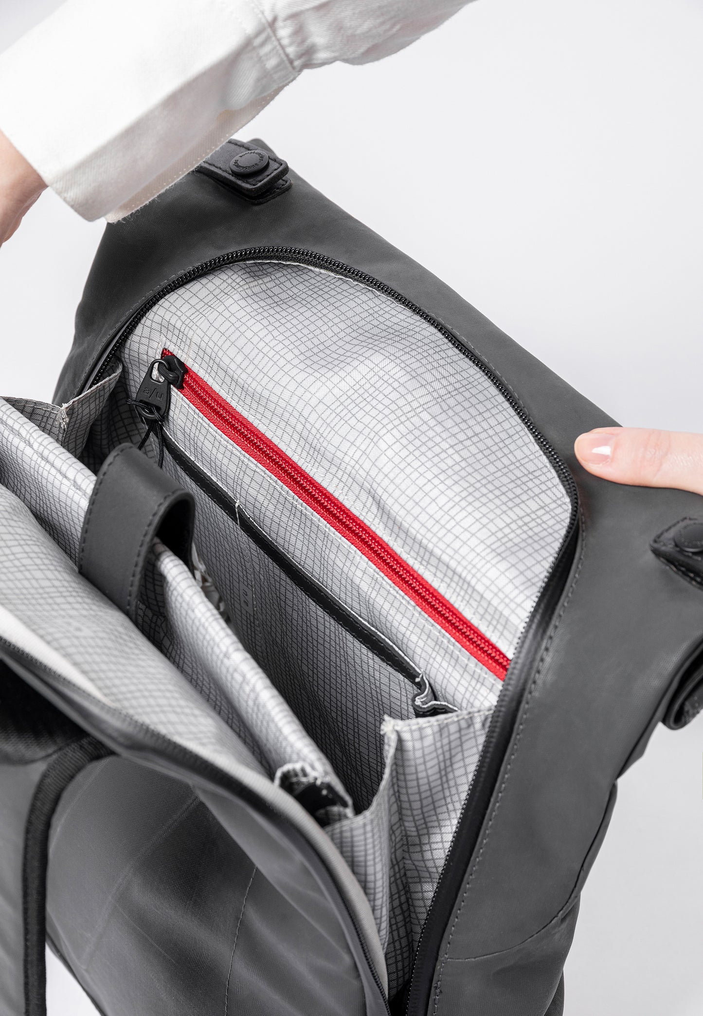 Wakayama Rucksack volcanic ash | Bildmaterial bereitgestellt von SHOES.PLEASE.