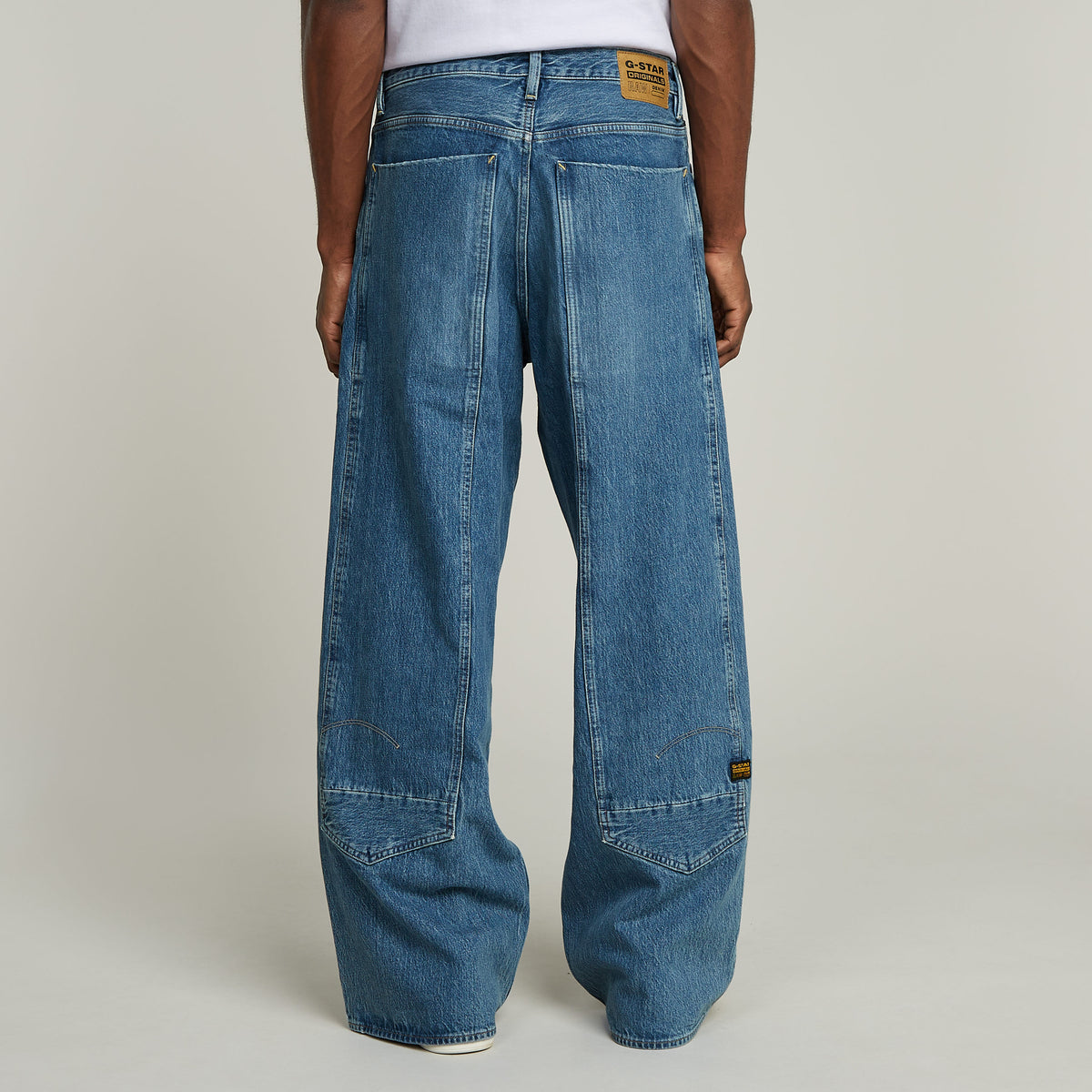 Long Pocket Loose faded watercourse | Bildmaterial bereitgestellt von SHOES.PLEASE.