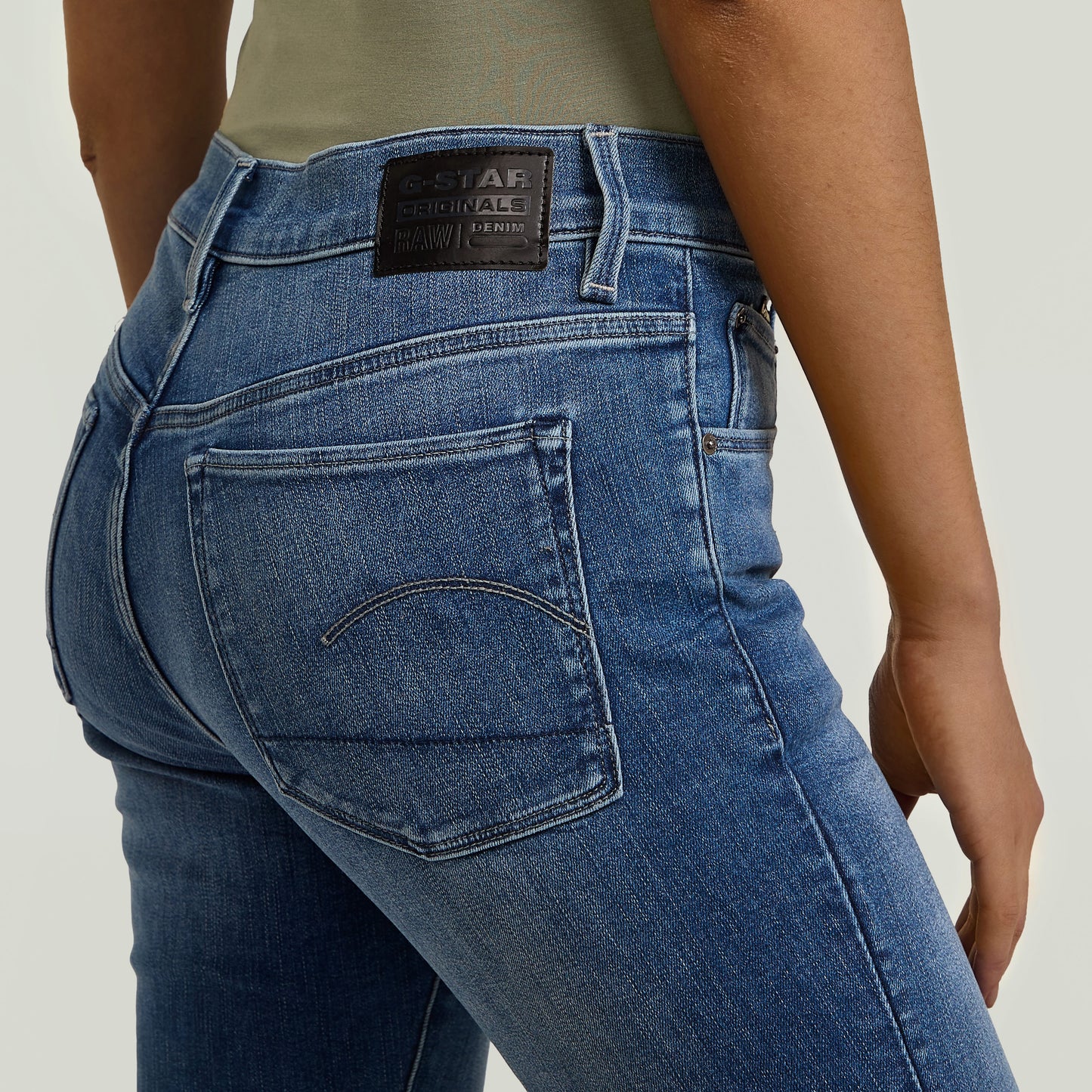 3301 Skinny Wmn medium aged | Bildmaterial bereitgestellt von SHOES.PLEASE.