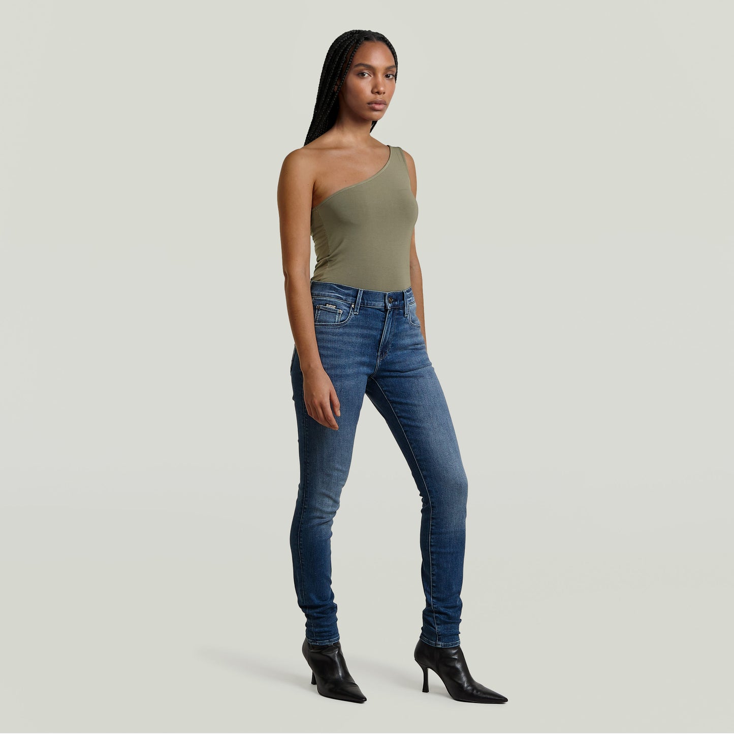 3301 Skinny Wmn medium aged | Bildmaterial bereitgestellt von SHOES.PLEASE.