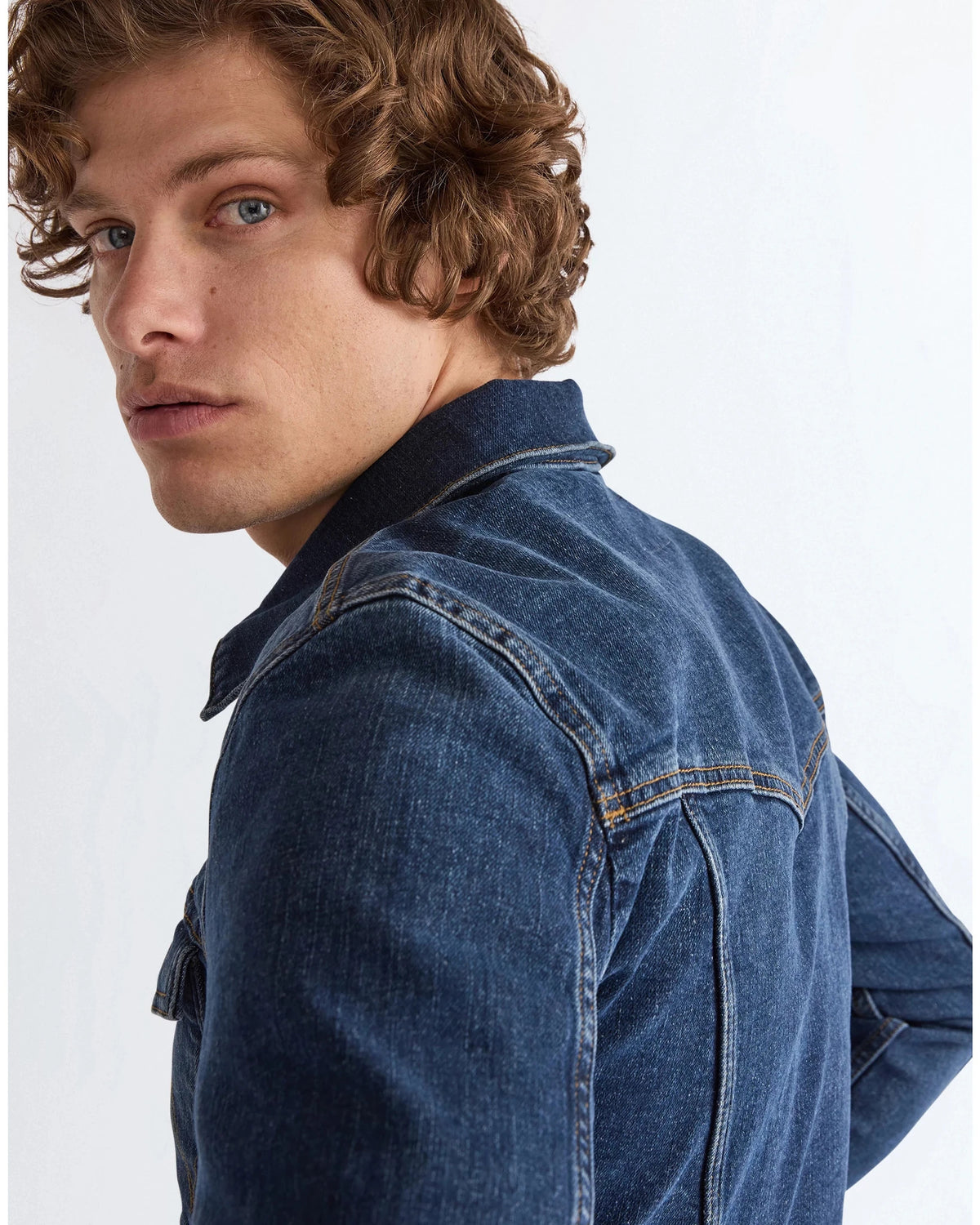 CLASSIC JACKET MEADOW HAZE denim blue | Bildmaterial bereitgestellt von SHOES.PLEASE.
