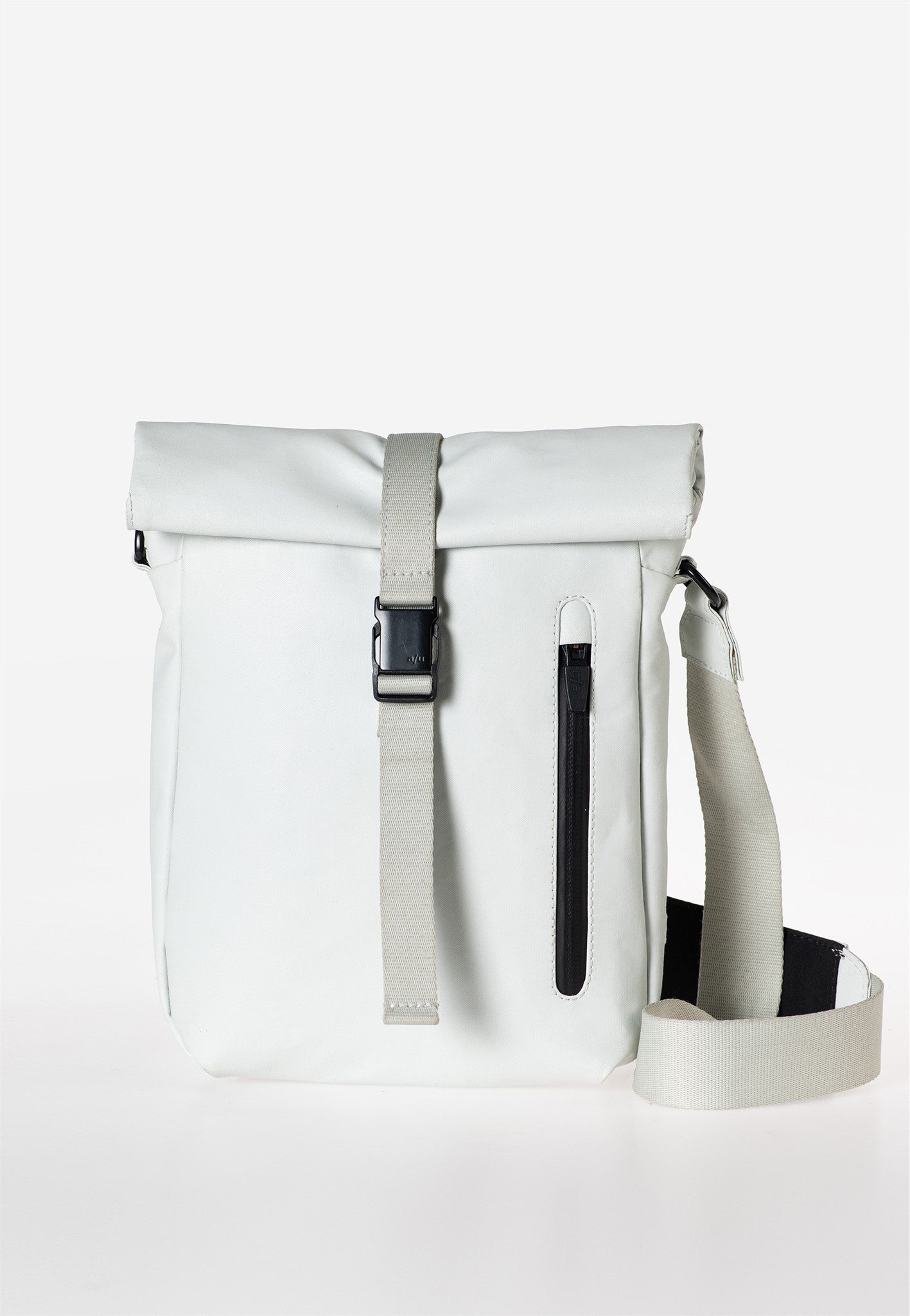 Kuji RE Rolltop Umhängetasche Japan RE cloud nine | Bildmaterial bereitgestellt von SHOES.PLEASE.