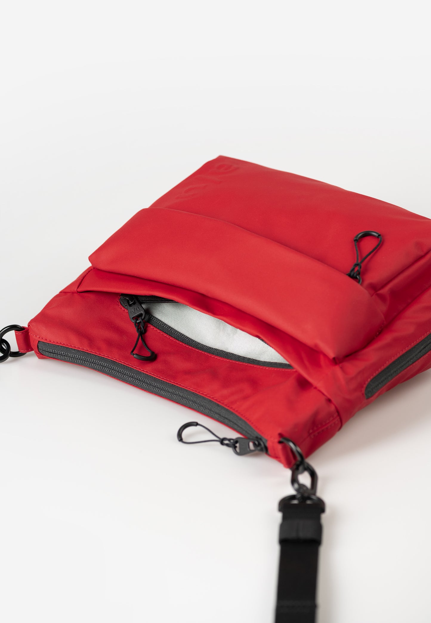 Nanuki RE LITE Japan RE LITE red | Bildmaterial bereitgestellt von SHOES.PLEASE.