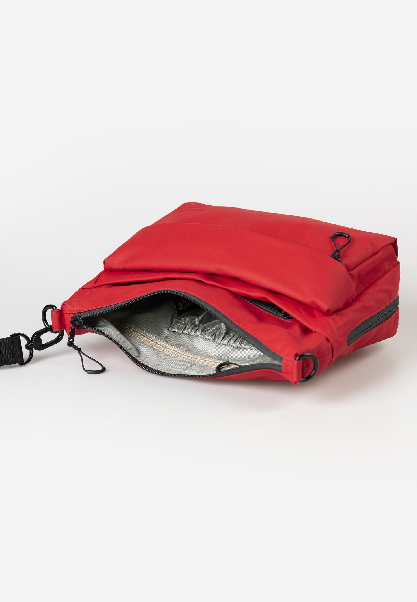 Nanuki RE LITE Japan RE LITE red | Bildmaterial bereitgestellt von SHOES.PLEASE.