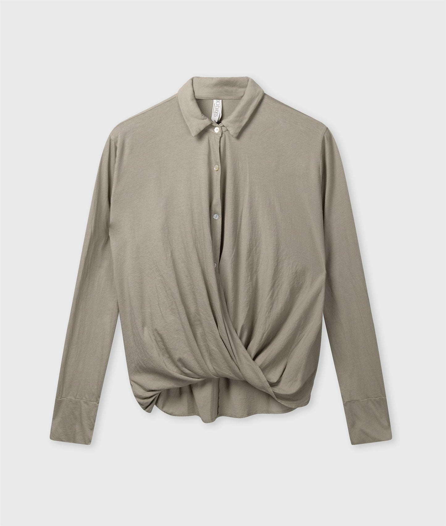 wrap blouse fog | Bildmaterial bereitgestellt von SHOES.PLEASE.