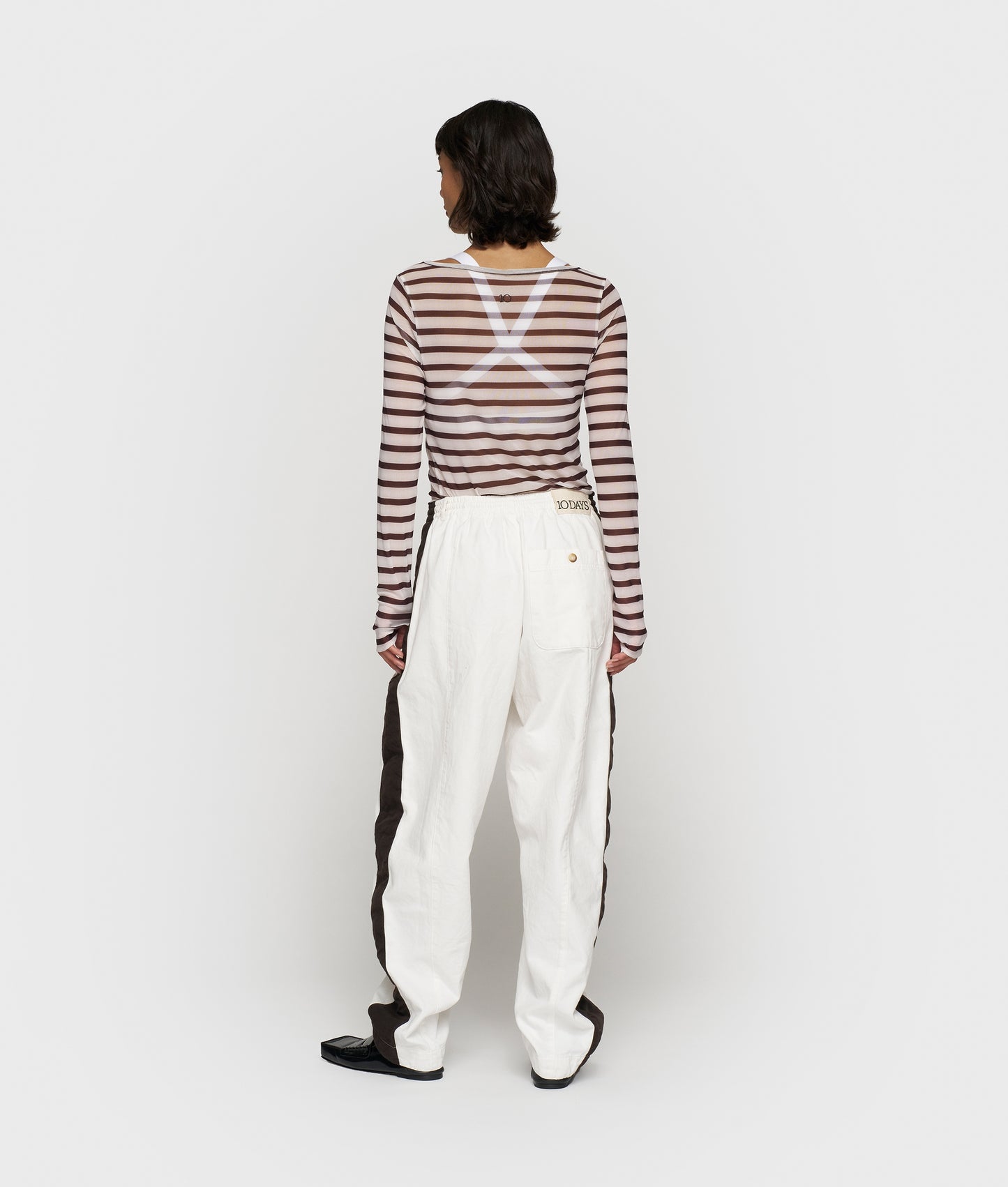 Wide Tapered Pants Twill ecru | Bildmaterial bereitgestellt von SHOES.PLEASE.