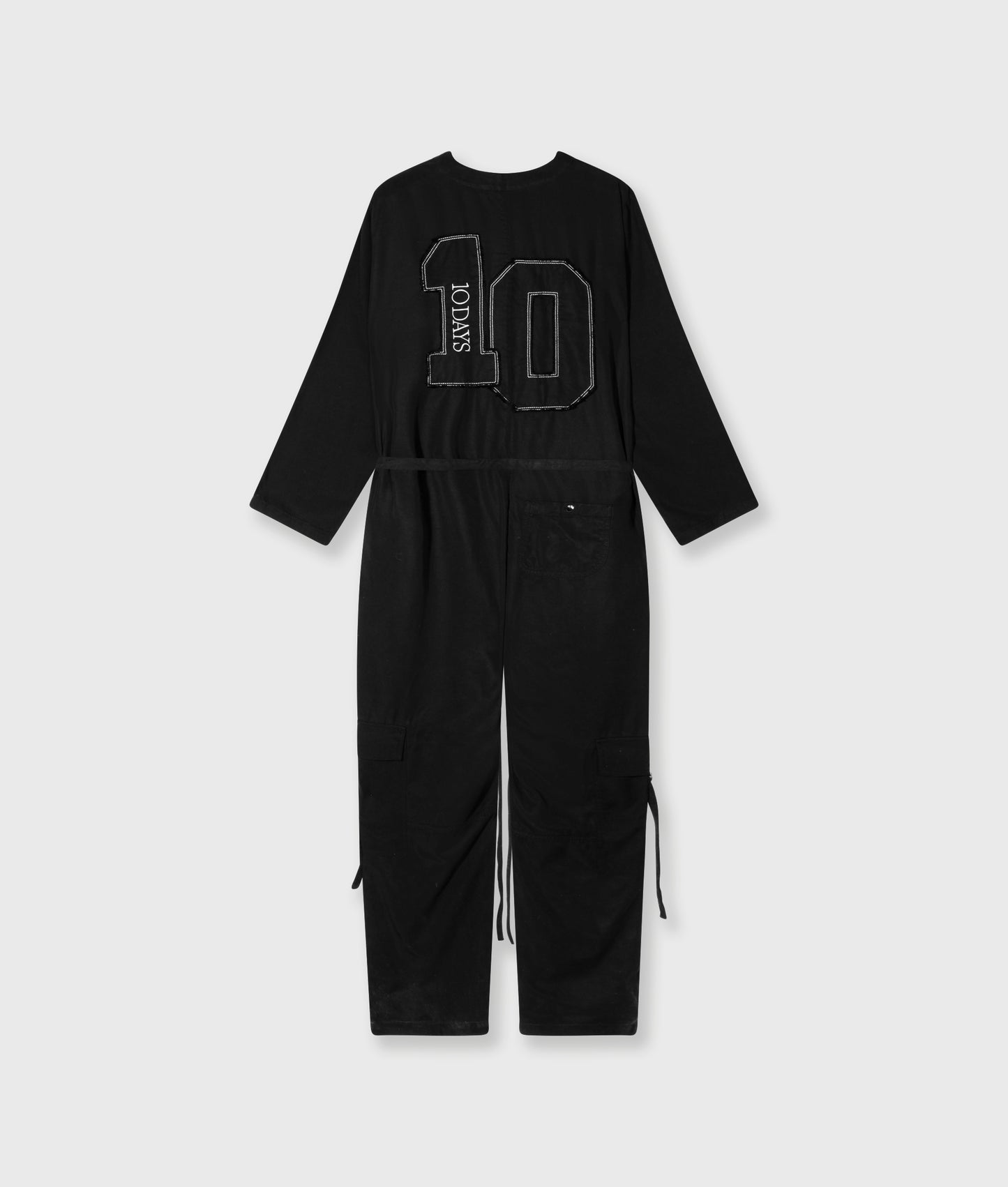 Comfort Jumpsuit Tencel black | Bildmaterial bereitgestellt von SHOES.PLEASE.