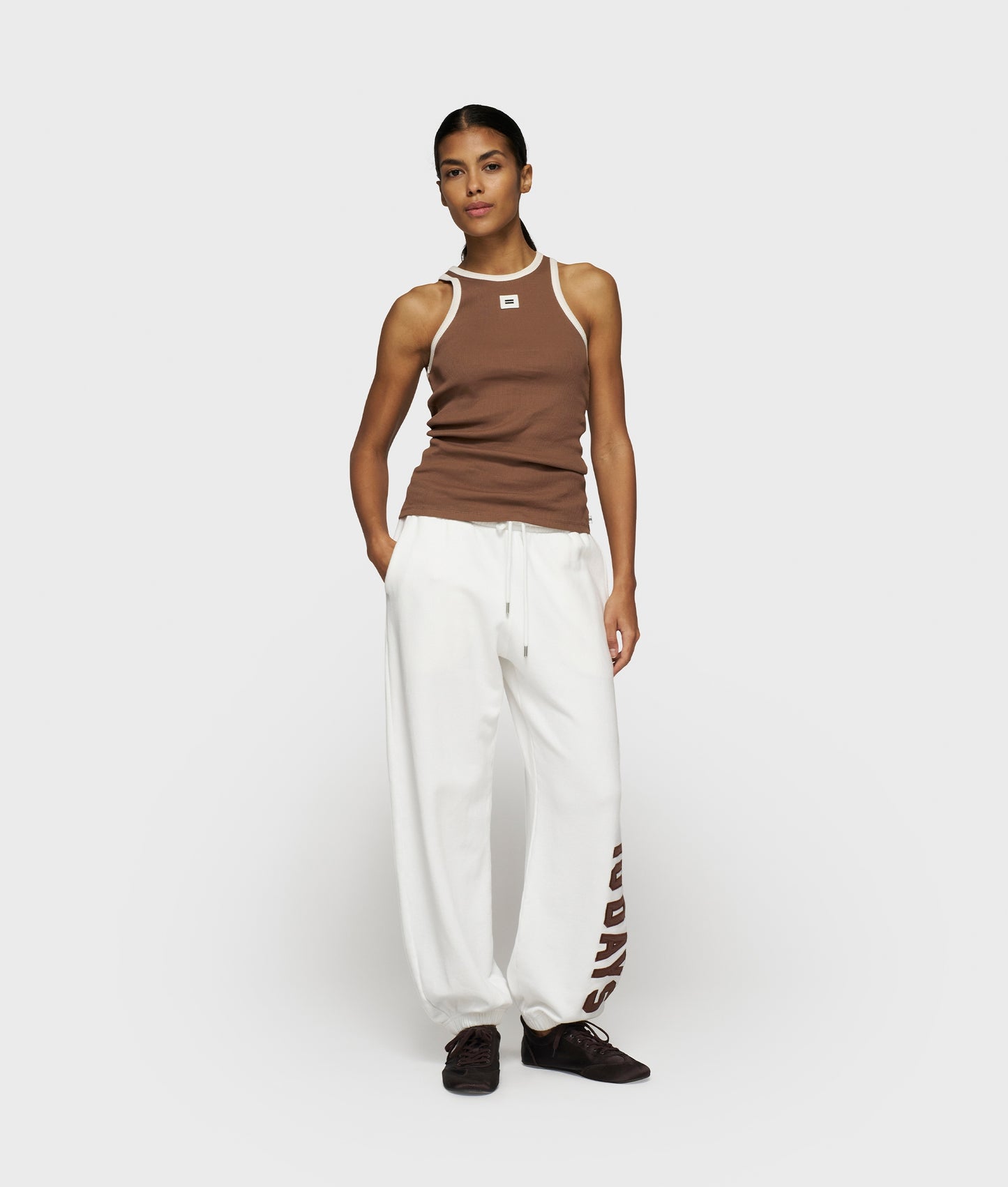 Tank Top Rib Contrast truffle | Bildmaterial bereitgestellt von SHOES.PLEASE.