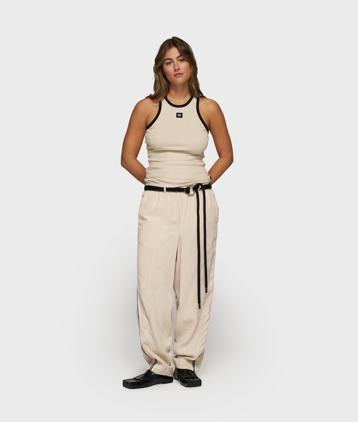 Tank Top Rib Contrast light earth | Bildmaterial bereitgestellt von SHOES.PLEASE.