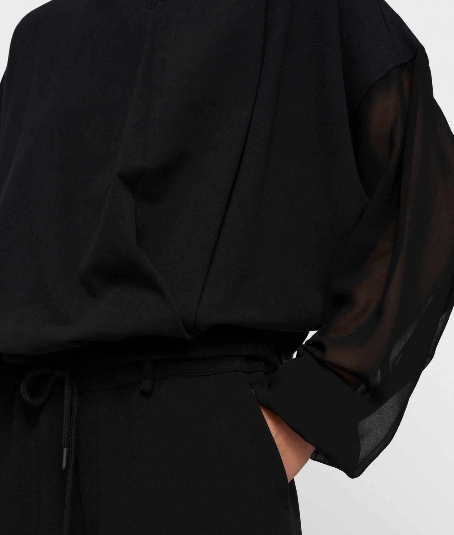 Pleated Sweater Chiffon black | Bildmaterial bereitgestellt von SHOES.PLEASE.