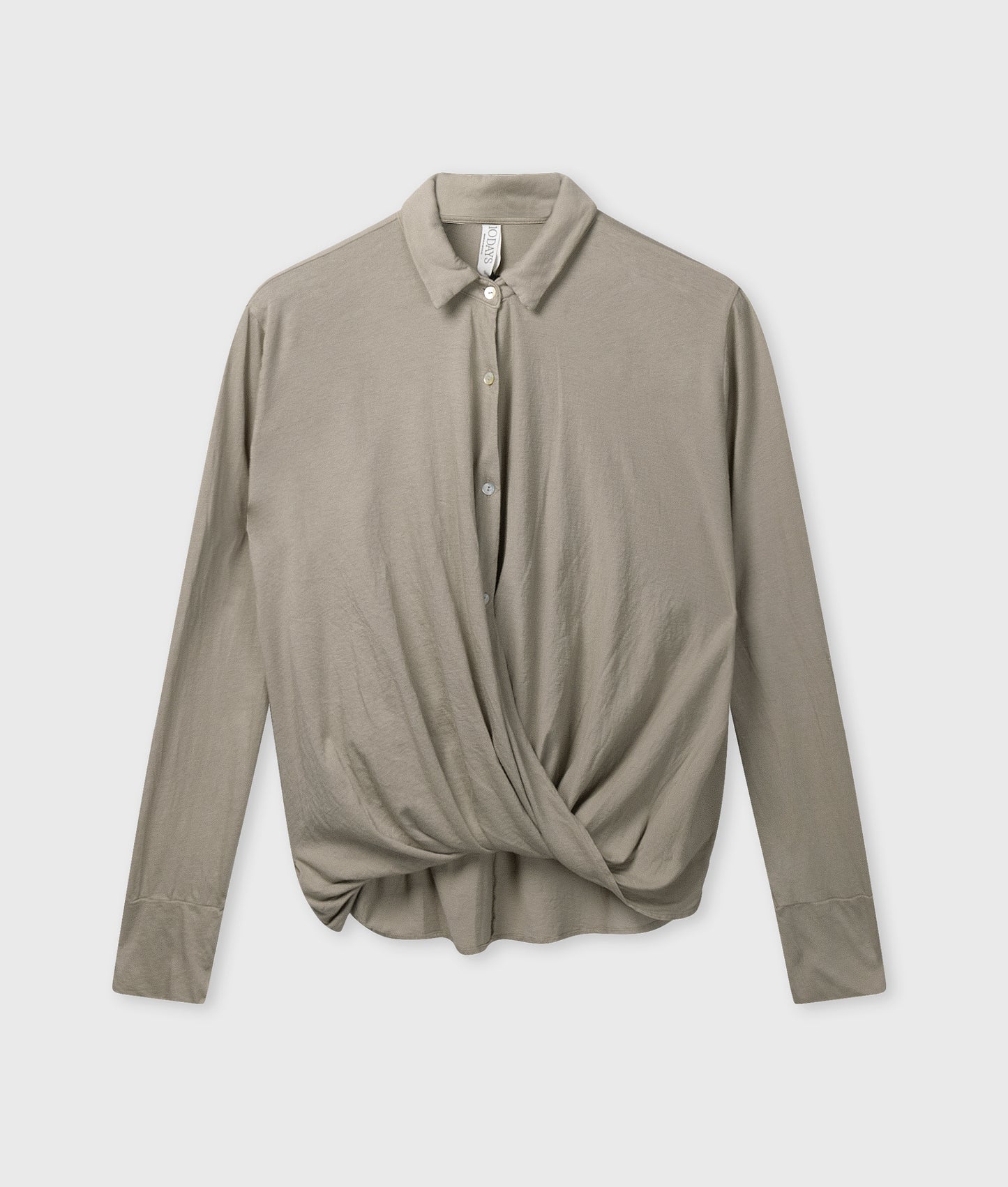 wrap blouse fog | Bildmaterial bereitgestellt von SHOES.PLEASE.