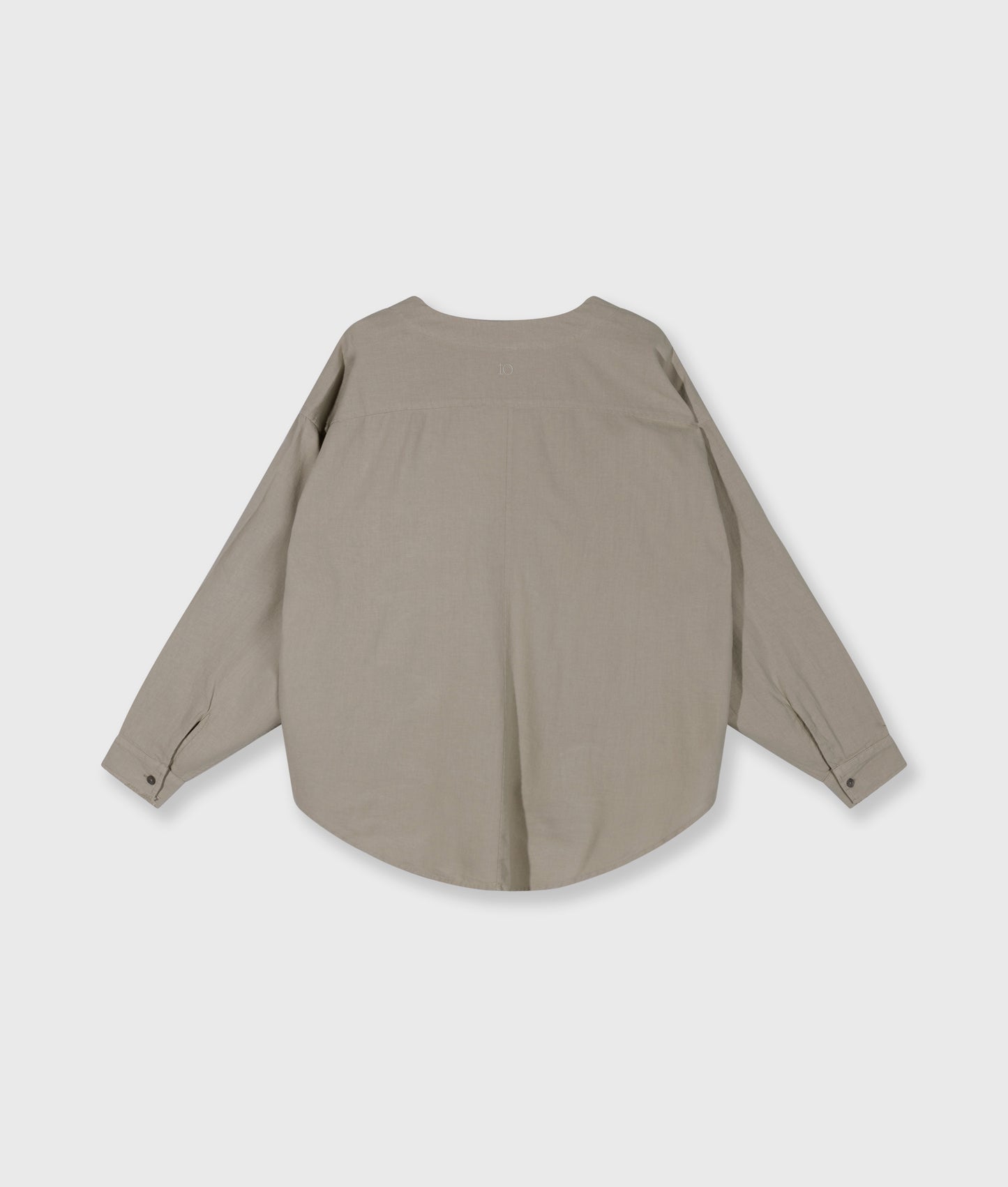 cotton linen blouse fog | Bildmaterial bereitgestellt von SHOES.PLEASE.