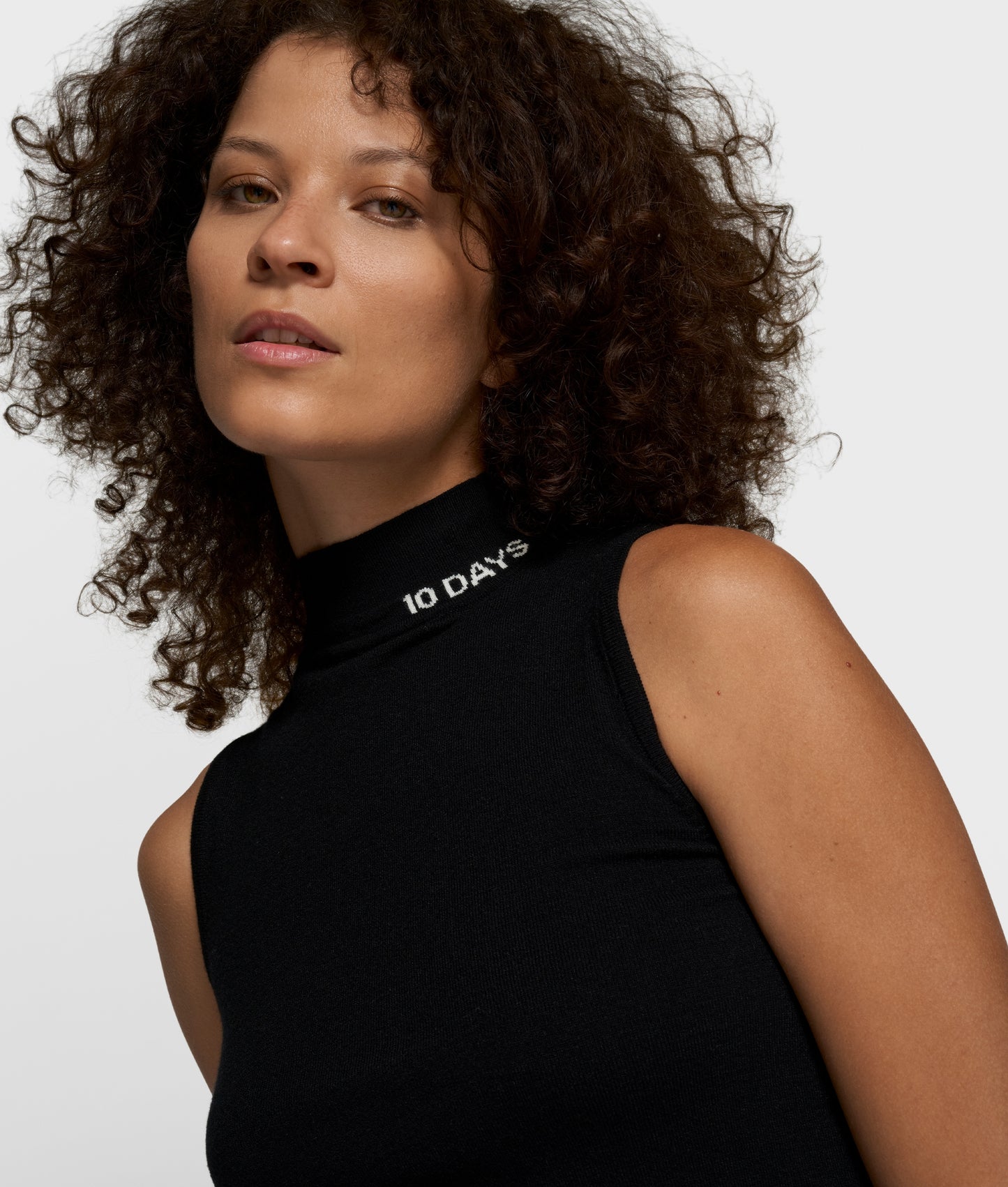 Knit Singlet black | Bildmaterial bereitgestellt von SHOES.PLEASE.