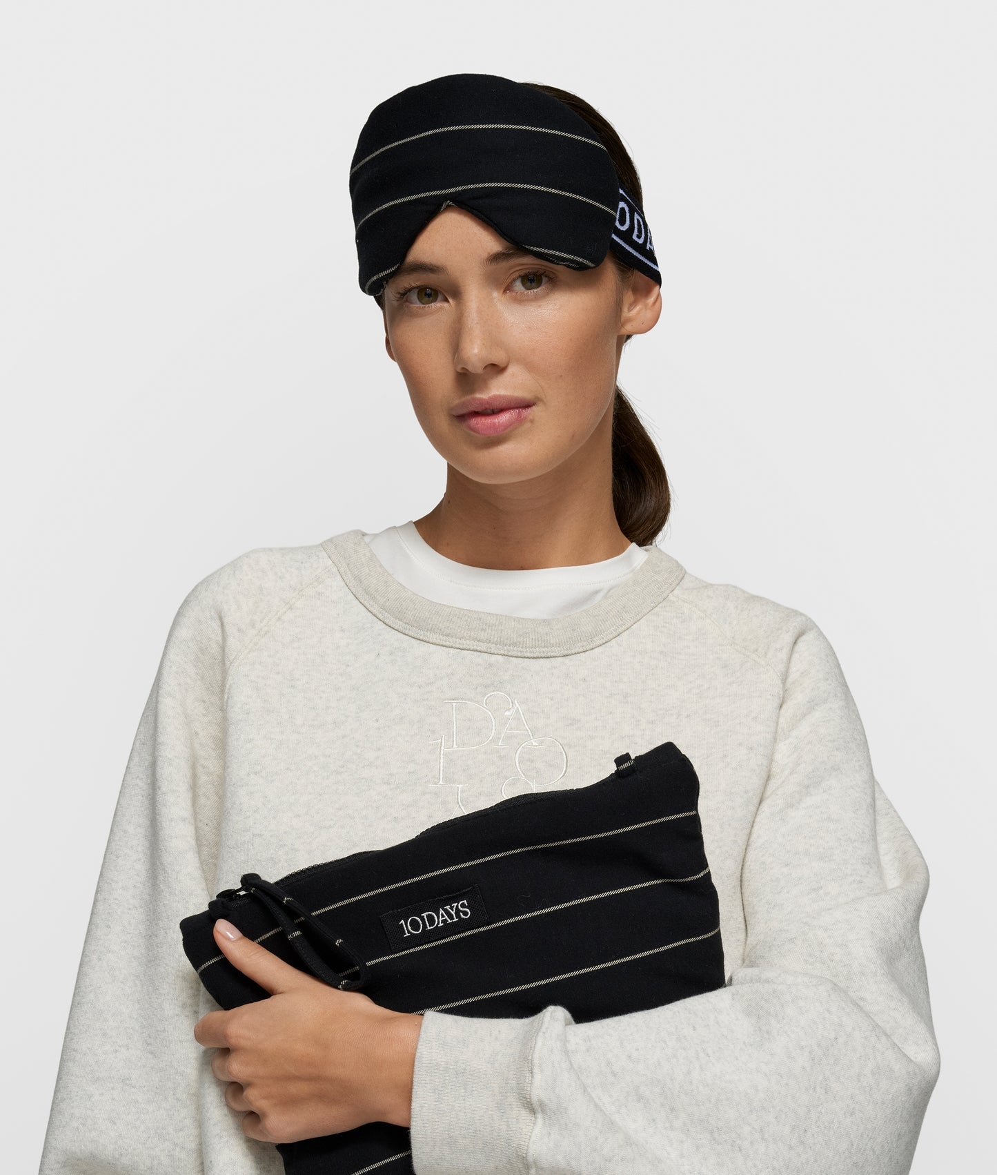 First Class Clutch Medium black | Bildmaterial bereitgestellt von SHOES.PLEASE.