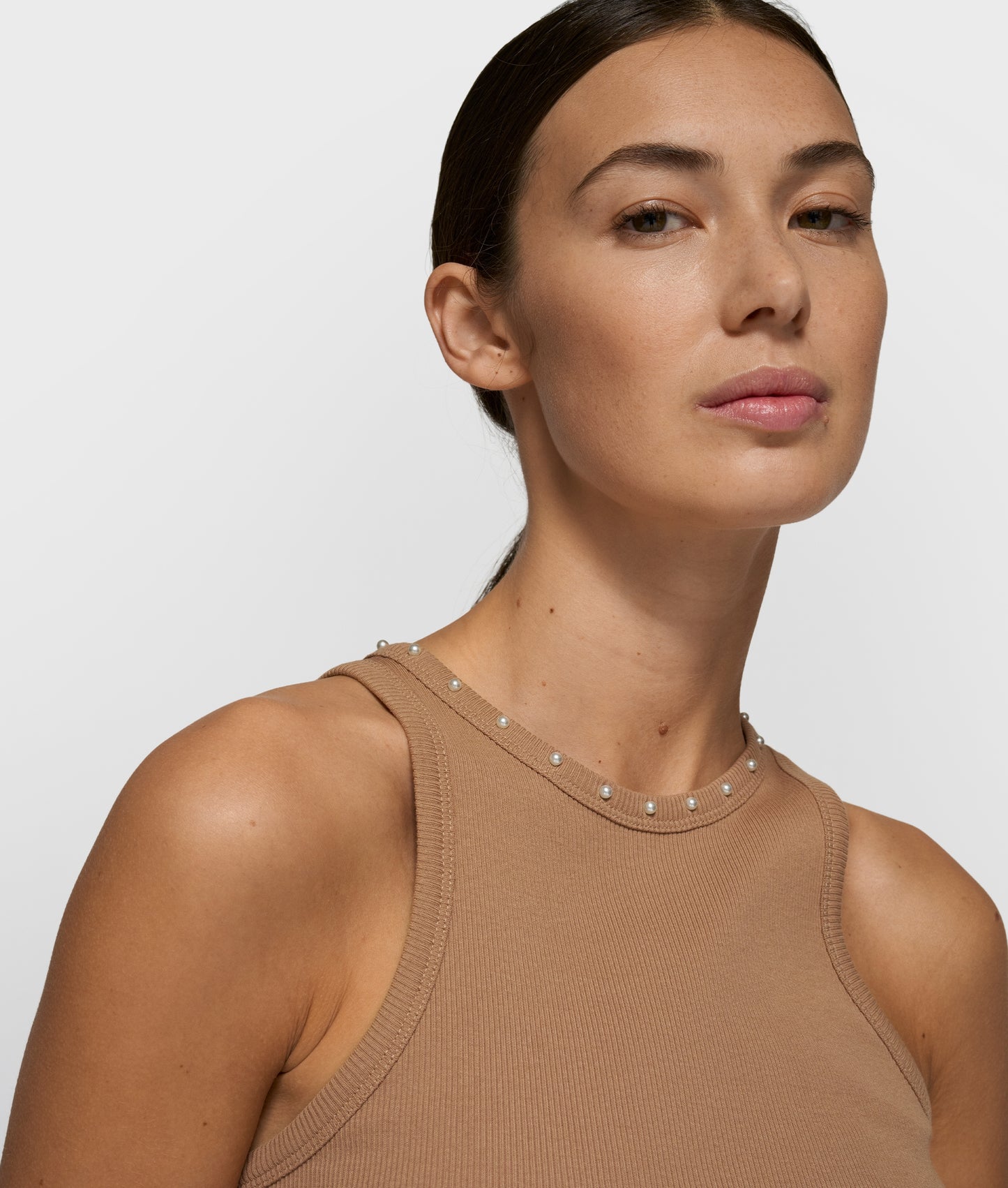 Tank Top Pearls fudge | Bildmaterial bereitgestellt von SHOES.PLEASE.