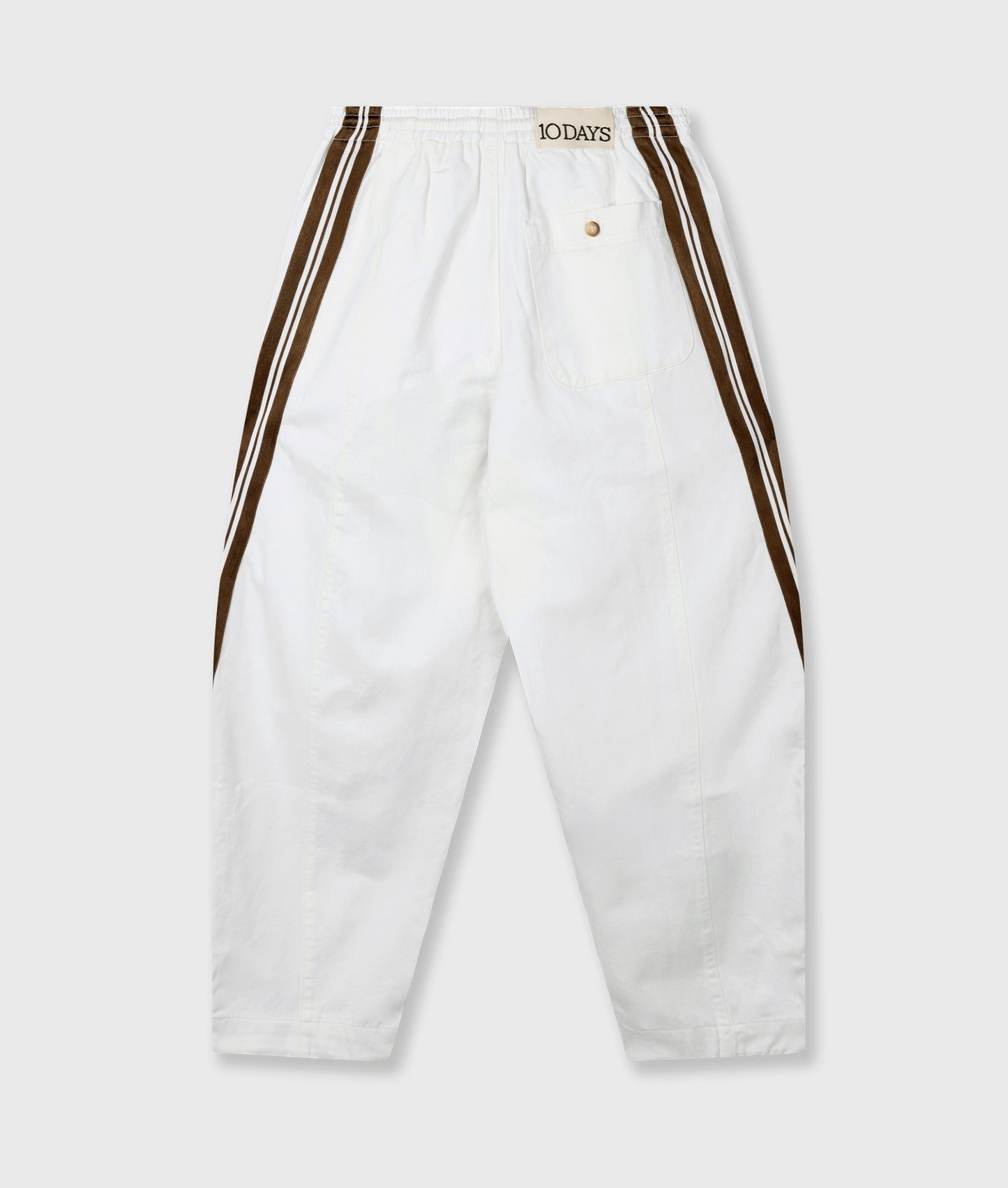 Wide Tapered Pants optic white | Bildmaterial bereitgestellt von SHOES.PLEASE.