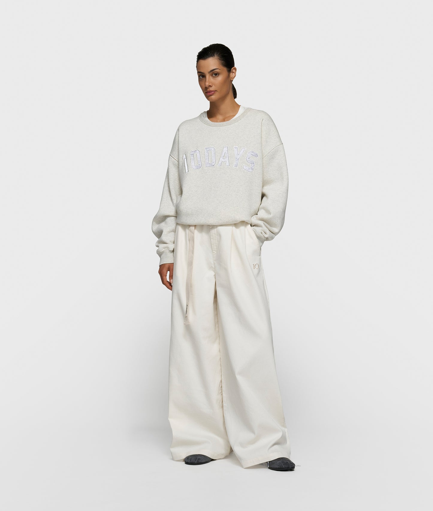 Wide Pants Jog Twill pearl | Bildmaterial bereitgestellt von SHOES.PLEASE.