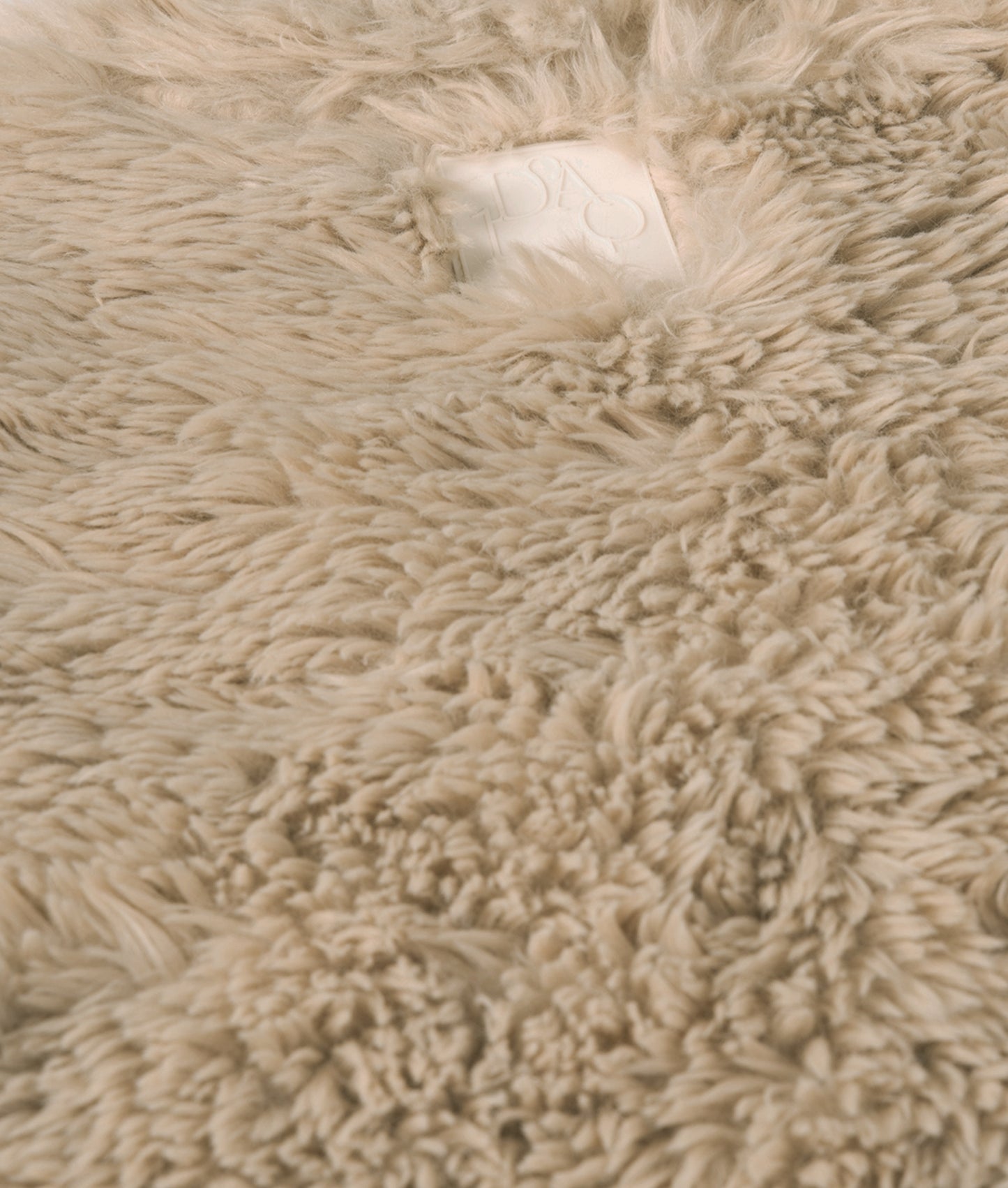Fluffy Gilet pearl | Bildmaterial bereitgestellt von SHOES.PLEASE.