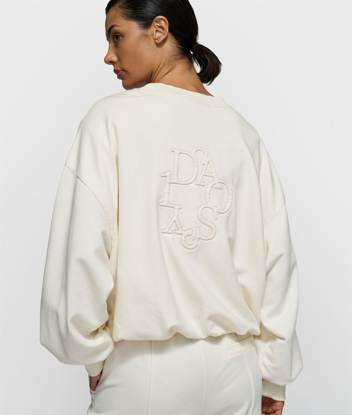 Pleated Sweater Curly 10 pearl | Bildmaterial bereitgestellt von SHOES.PLEASE.