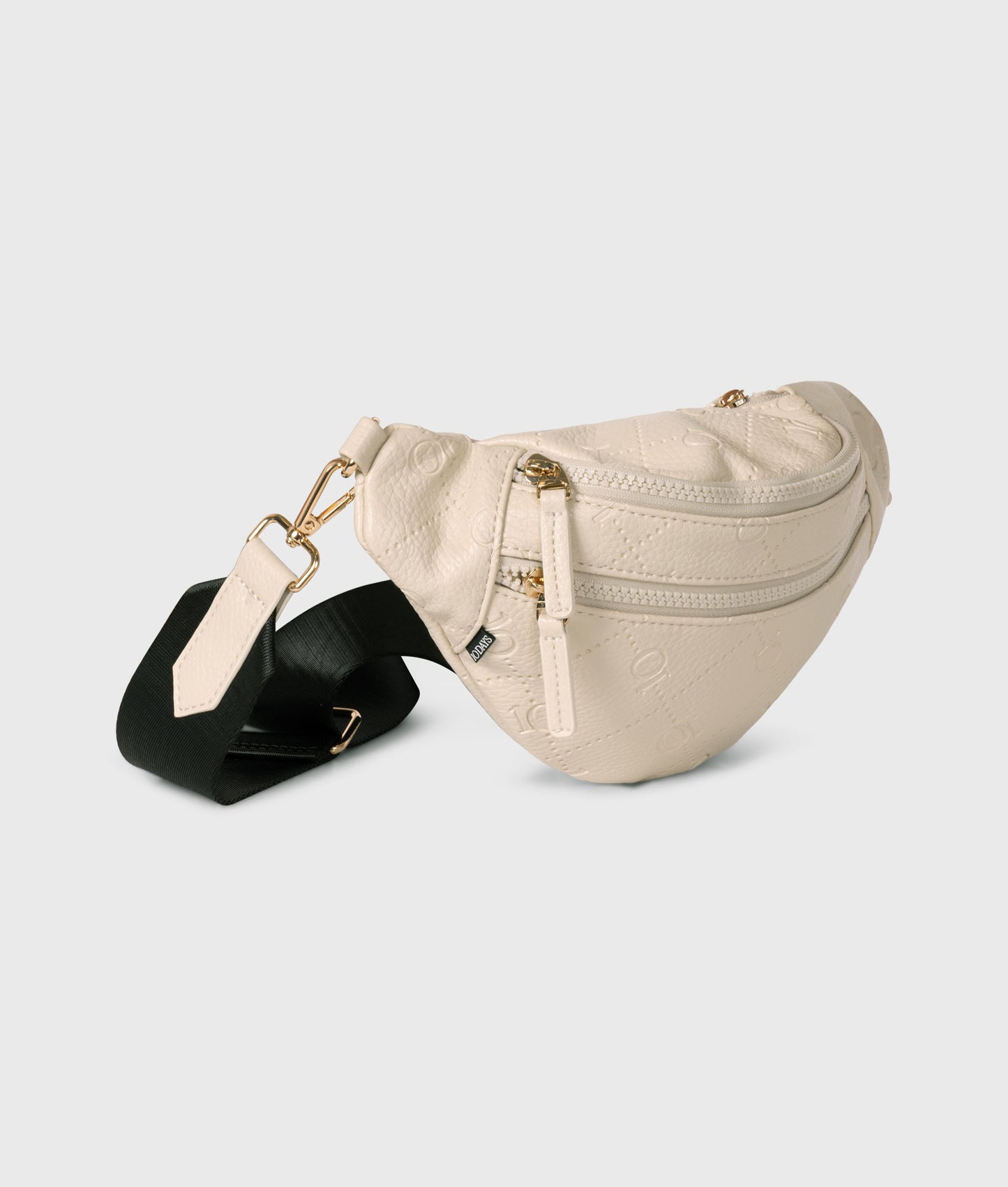 Fanny Pack Monogram pearl | Bildmaterial bereitgestellt von SHOES.PLEASE.