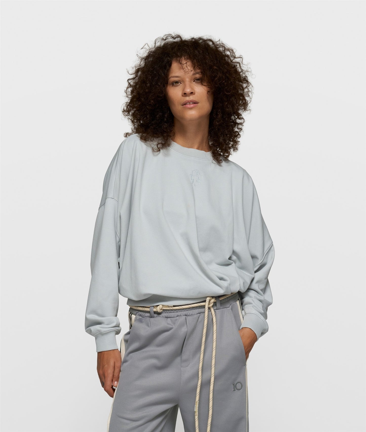 Sweater Pleat clean blue | Bildmaterial bereitgestellt von SHOES.PLEASE.