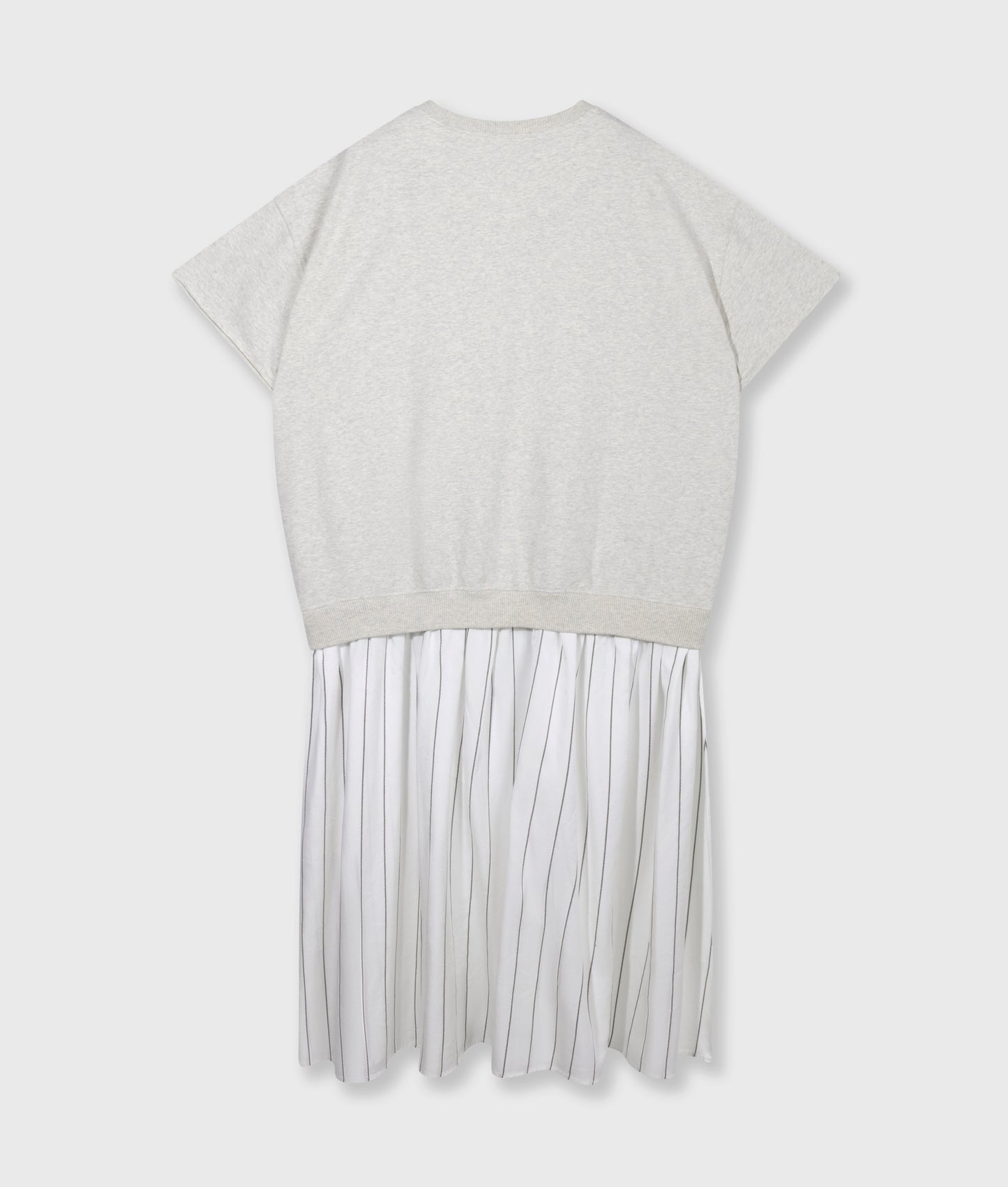 Statement Sweater Dress soft white melee | Bildmaterial bereitgestellt von SHOES.PLEASE.
