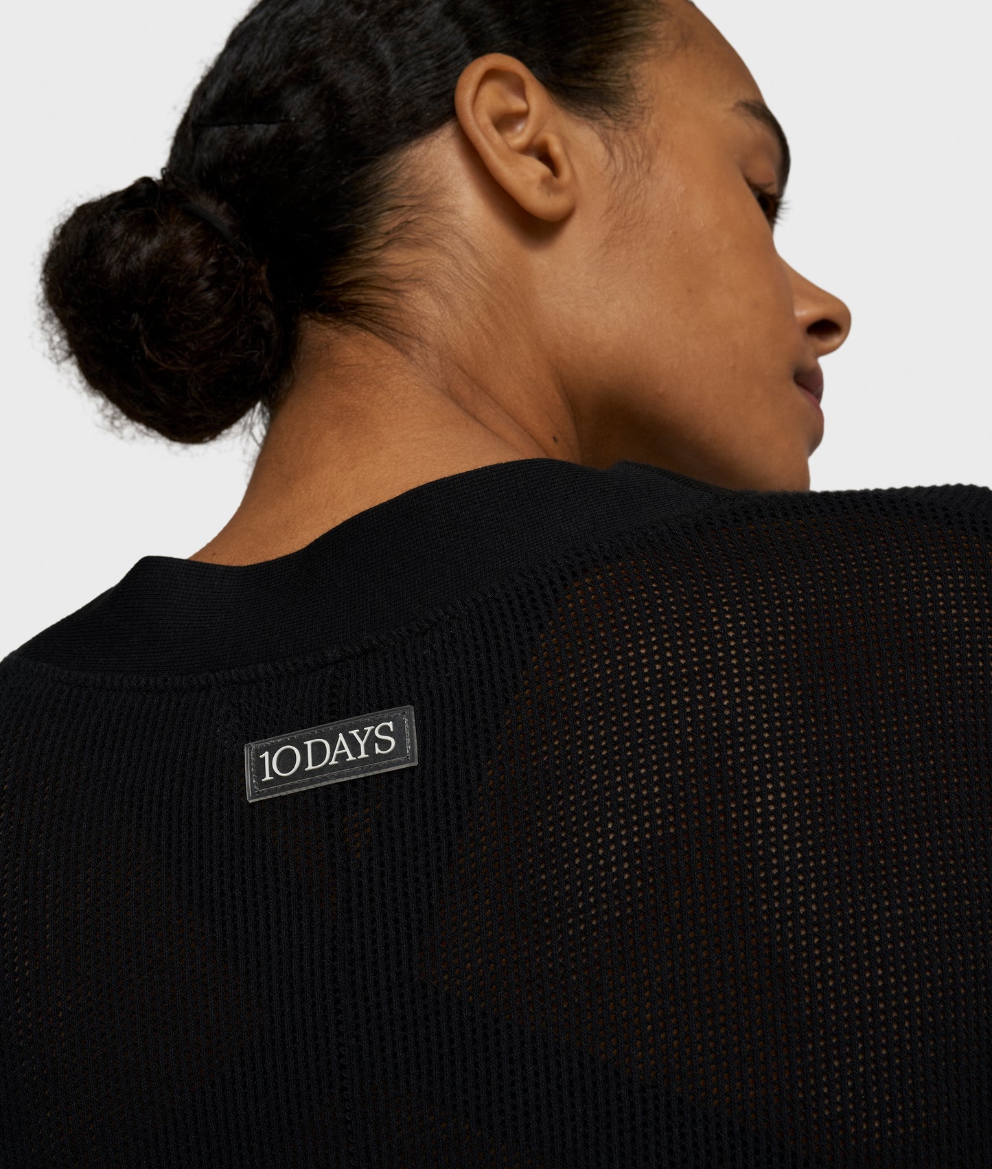 V-Neck Cardigan Mesh black | Bildmaterial bereitgestellt von SHOES.PLEASE.