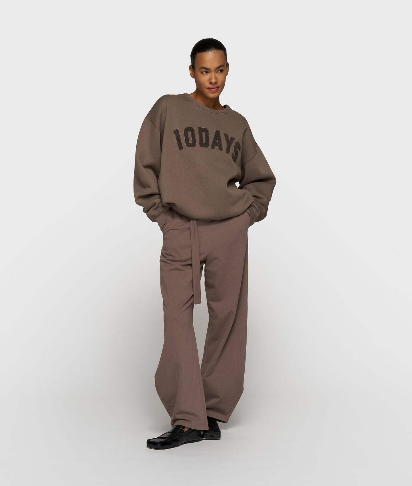 Statement Sweater moonrock | Bildmaterial bereitgestellt von SHOES.PLEASE.