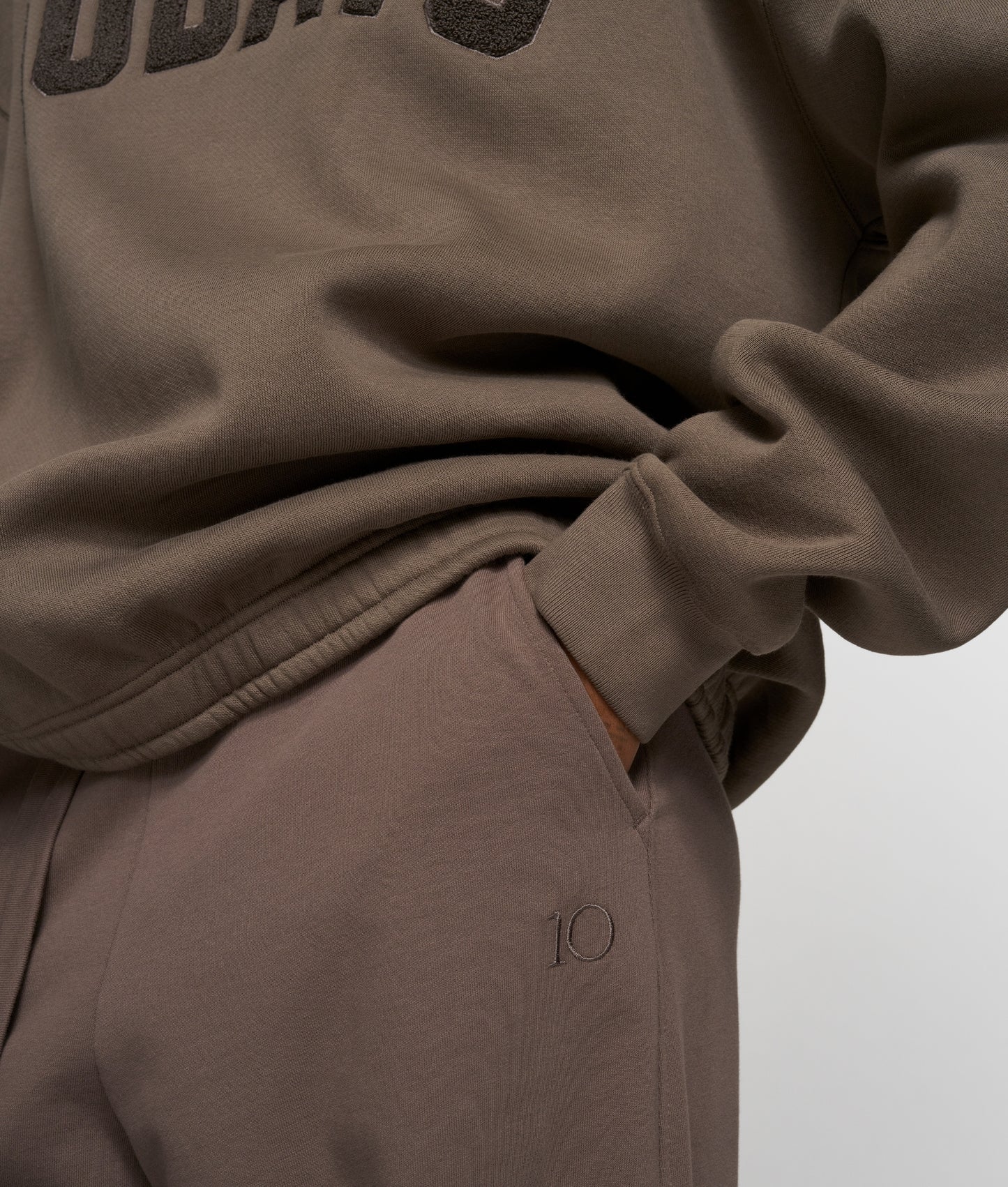 Statement Sweater moonrock | Bildmaterial bereitgestellt von SHOES.PLEASE.