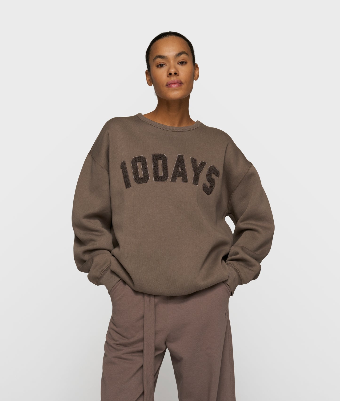 Statement Sweater moonrock | Bildmaterial bereitgestellt von SHOES.PLEASE.
