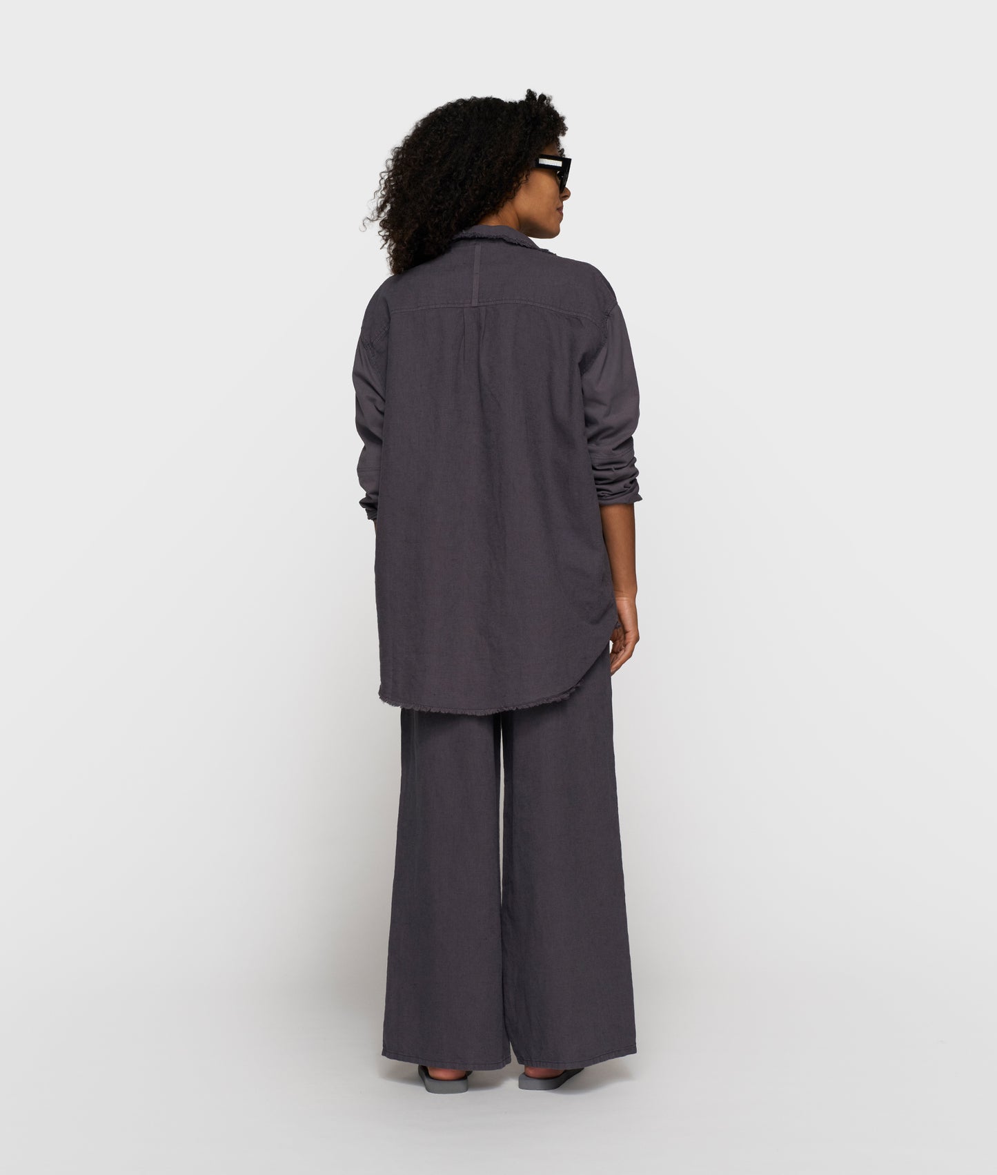 Cotton Linen Blouse steelblue | Bildmaterial bereitgestellt von SHOES.PLEASE.